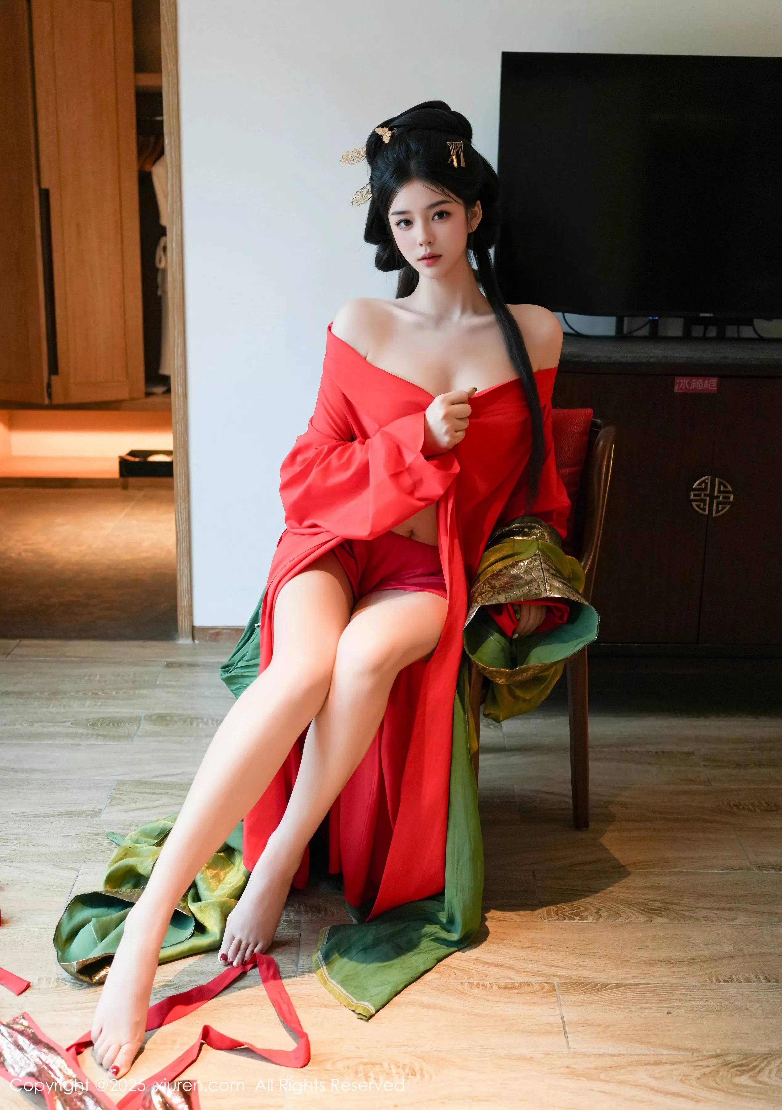 雪糕CiCi性感绿色古风服饰露红色情趣服饰秀美腿绝美写真 第 73 张
