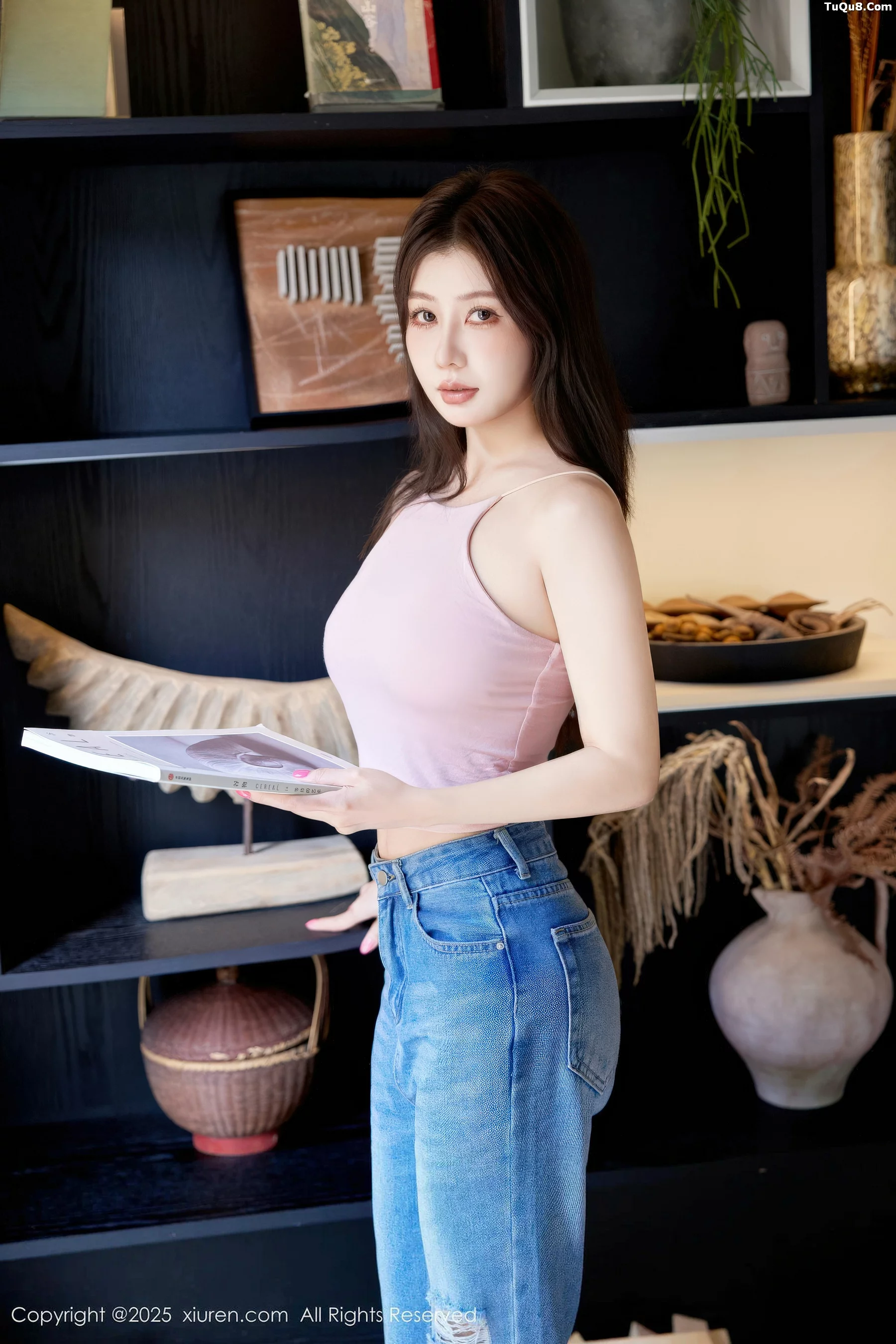 尹甜甜sunny性感粉色上衣配蓝色牛仔裤秀完美身材绝美写真 第 6 张