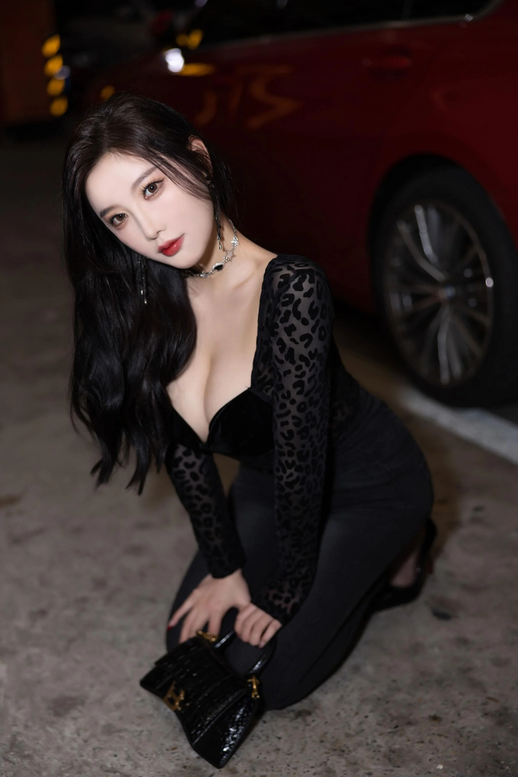 [秀人付费] 杨晨晨 诱人私拍福利 黑色牛仔裤 第 6 张