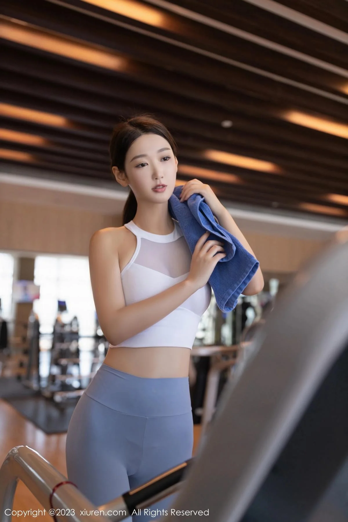 唐安琪健身房场景性感紧身运动服秀曼妙身姿迷人绝美写真 第 13 张