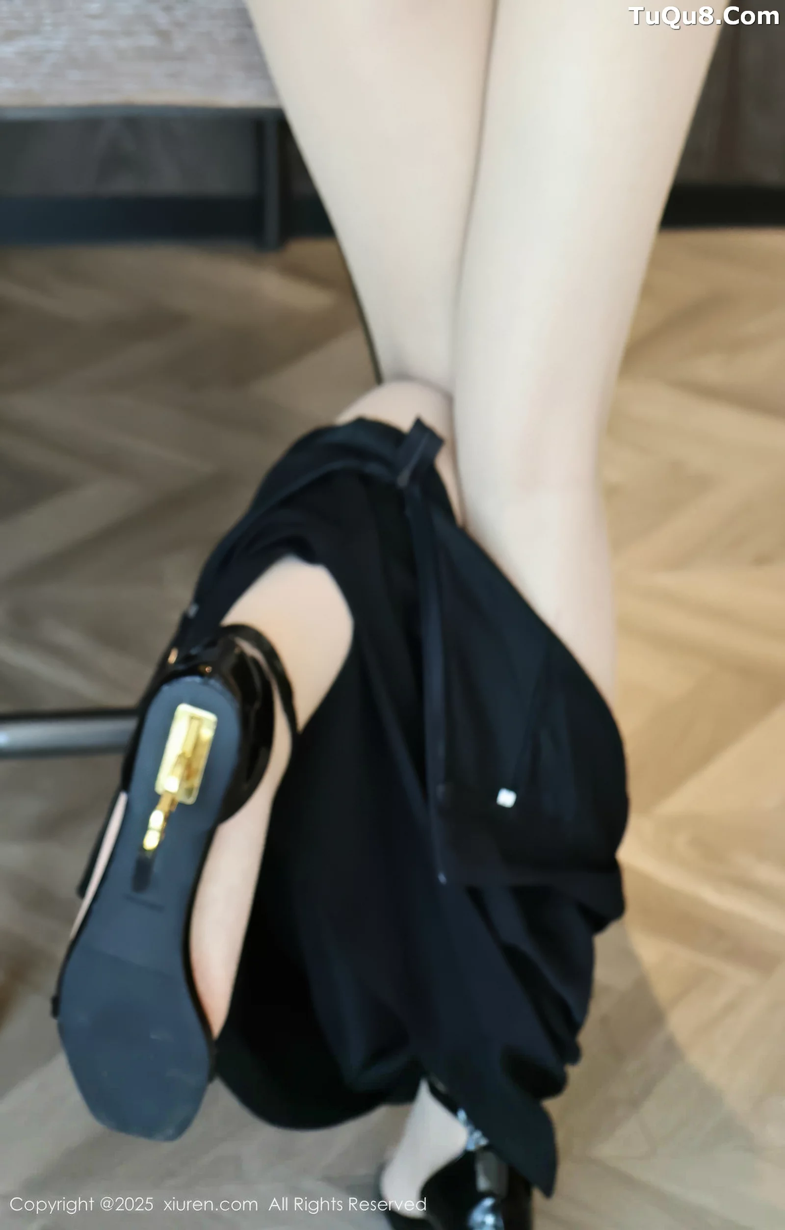 糯梨子性感蓝色衬衫配黑短裙露超薄肉丝秀曼妙身姿绝美写真 第 54 张