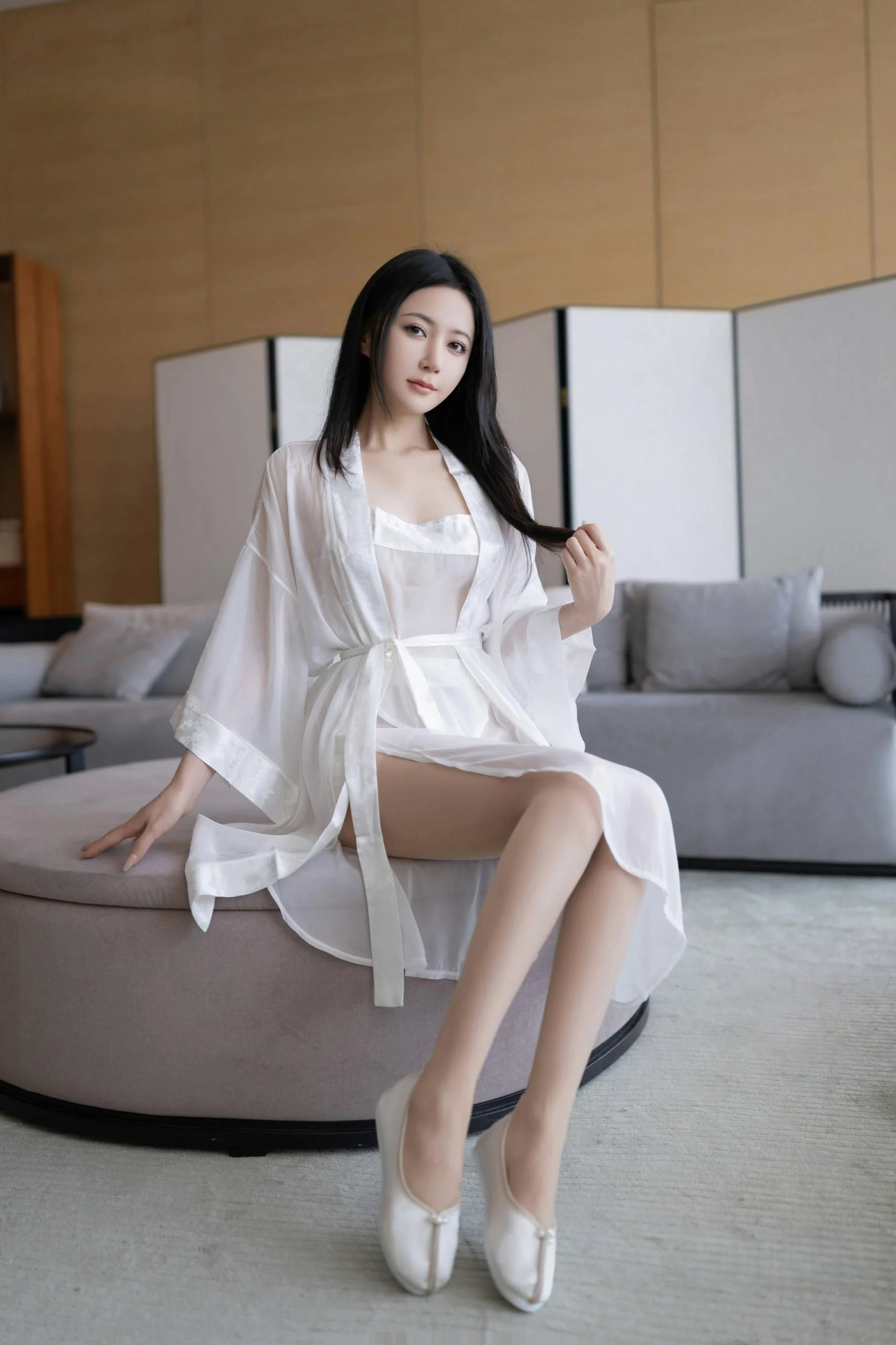 [秀人付费] 鱼子酱Fish 诱人私拍福利 奶浴 第 3 张