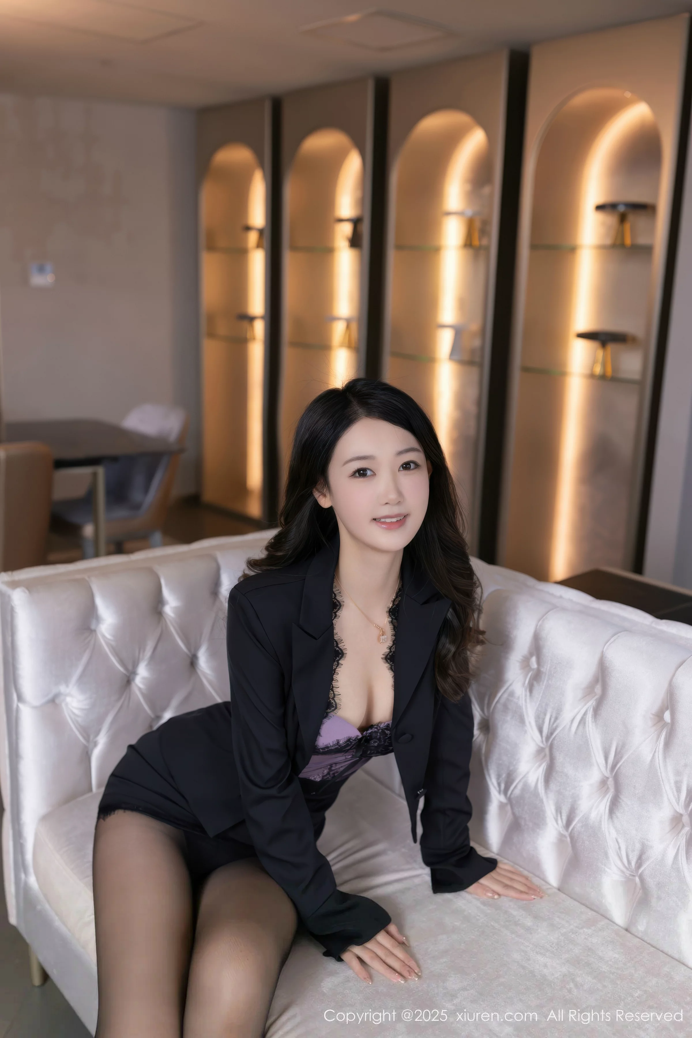 唐安琪性感黑色上衣配黑短裙露超薄黑丝秀曼妙身姿绝美写真 第 7 张