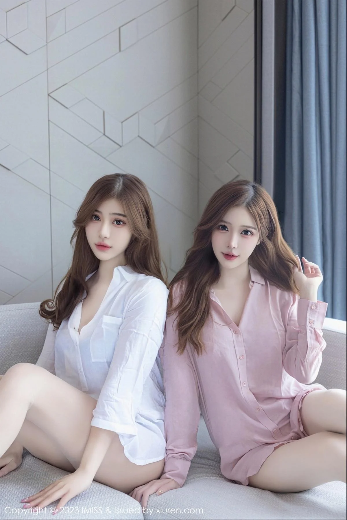 最新合集Lavinia肉私房姐妹花性感内衣配超薄肉丝绝美写真 第 1 张