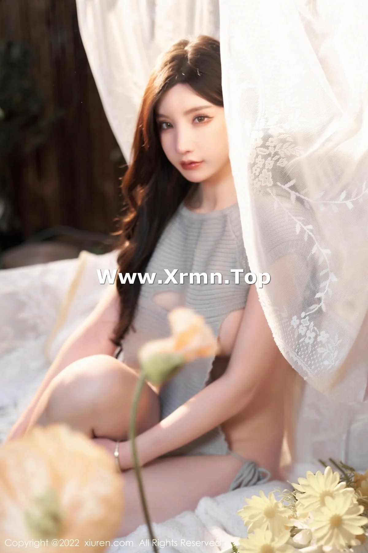 周于希Sally私房性感开背毛衣真空秀火辣身材撩人绝美写真 第 5 张