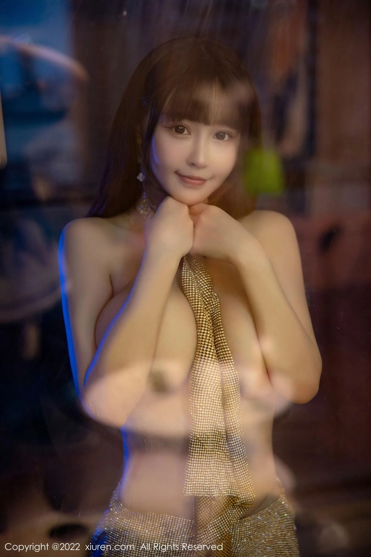 朱可儿Flora大理旅拍金色闪亮连衣短裙秀丰满身材绝美写真 第 53 张