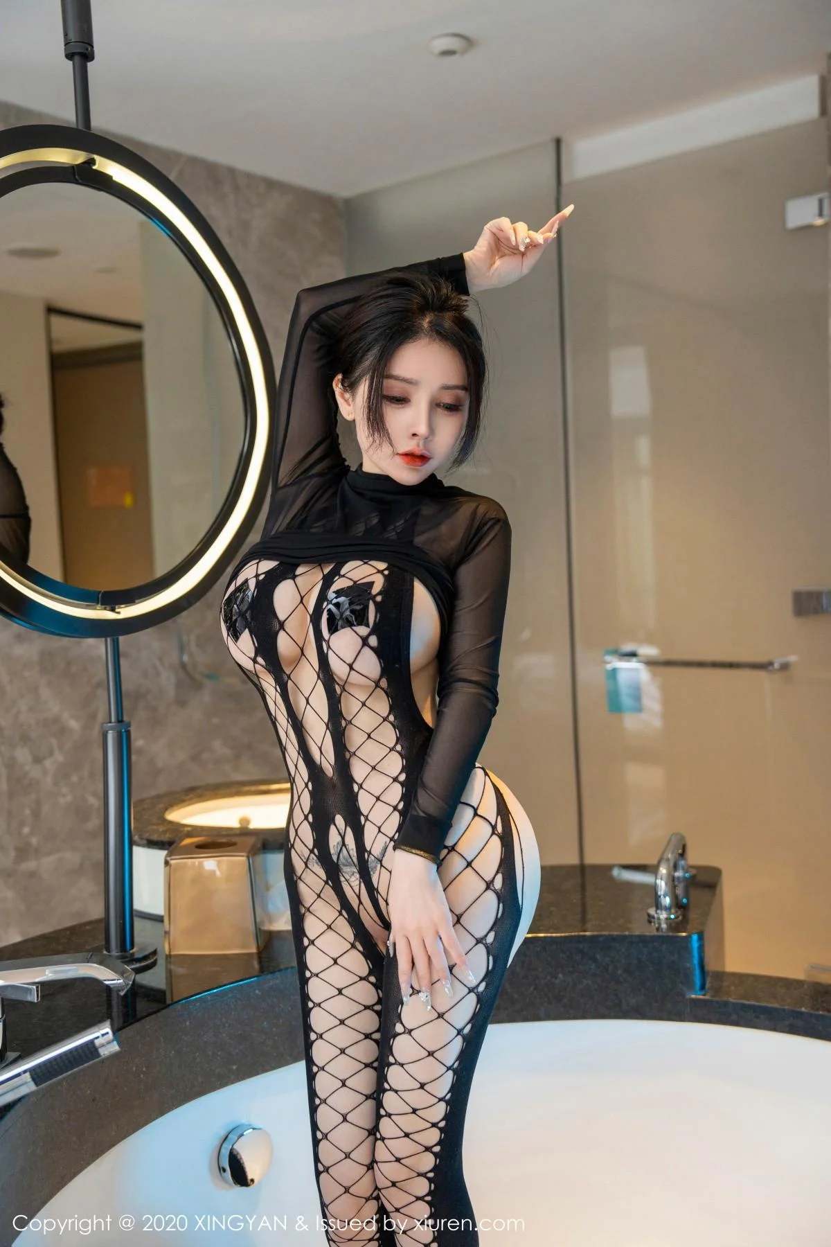 潘娇娇性感黑色渔网式连体衣情趣服饰秀巨乳肥臀绝美写真 第 36 张