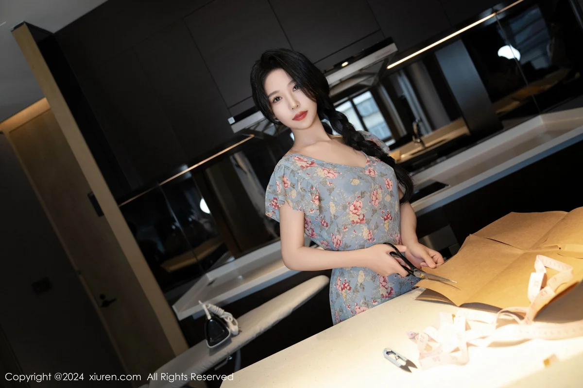 利世性感花纹图案连衣短裙配超薄肉丝秀曼妙身姿绝美写真 第 20 张