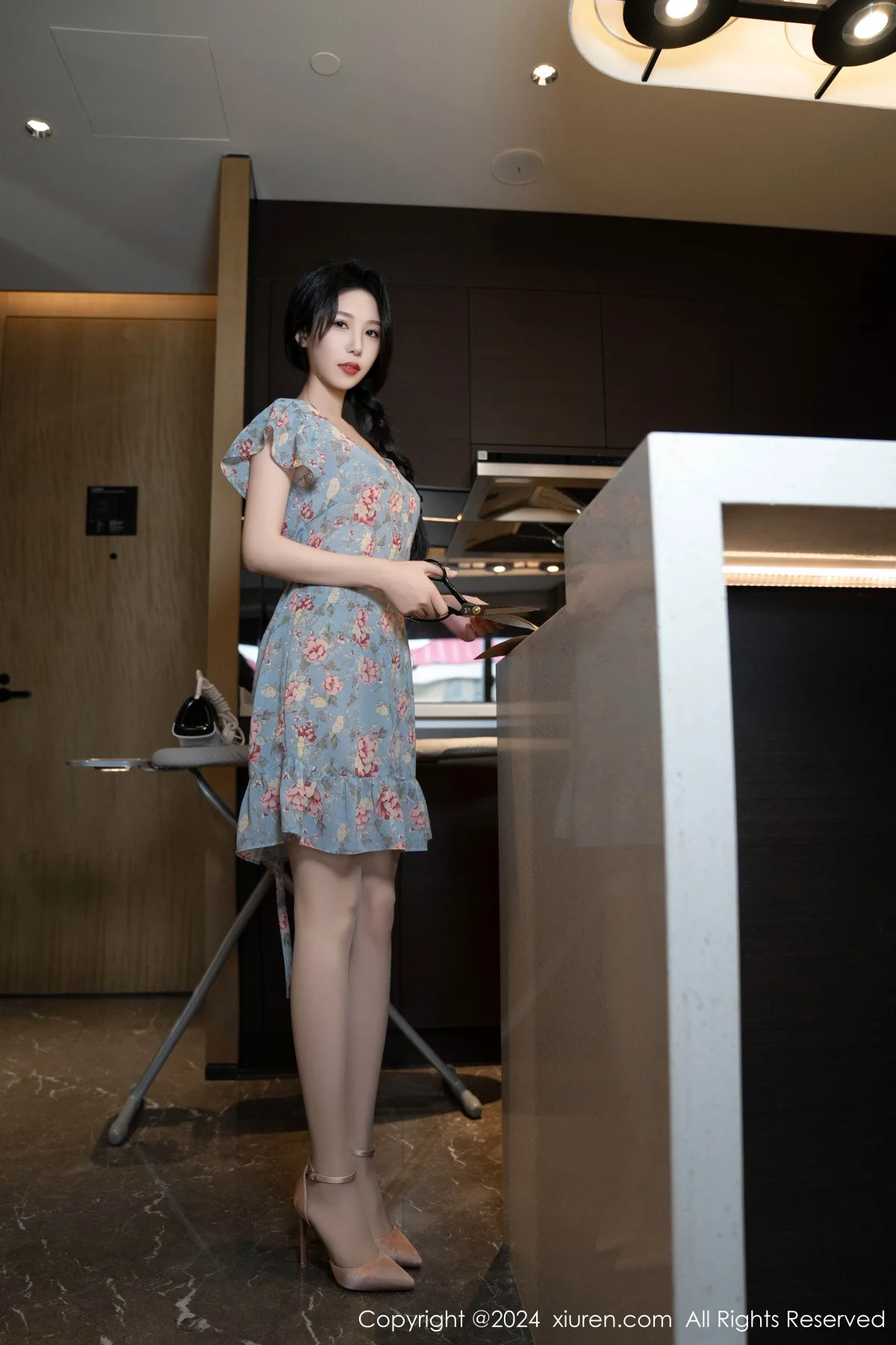 利世性感花纹图案连衣短裙配超薄肉丝秀曼妙身姿绝美写真 第 26 张