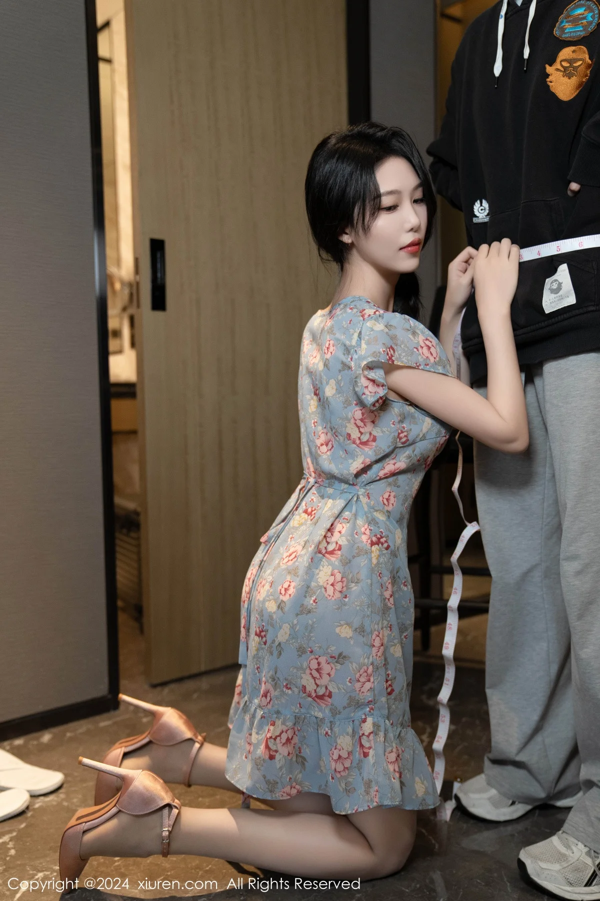 利世性感花纹图案连衣短裙配超薄肉丝秀曼妙身姿绝美写真 第 70 张