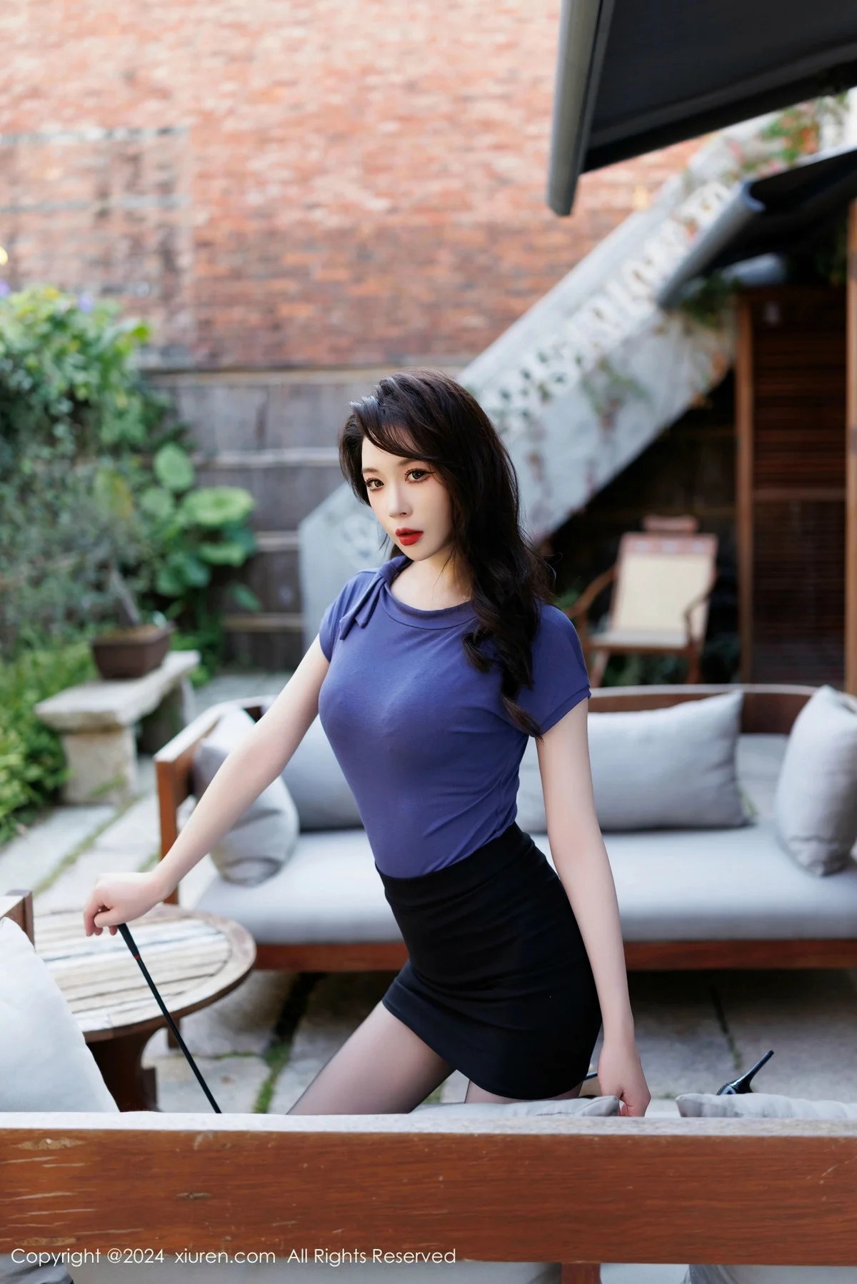 梦心玥性感蓝T露黑色蕾丝内衣配超薄黑丝秀高挑身材绝美写真 第 34 张