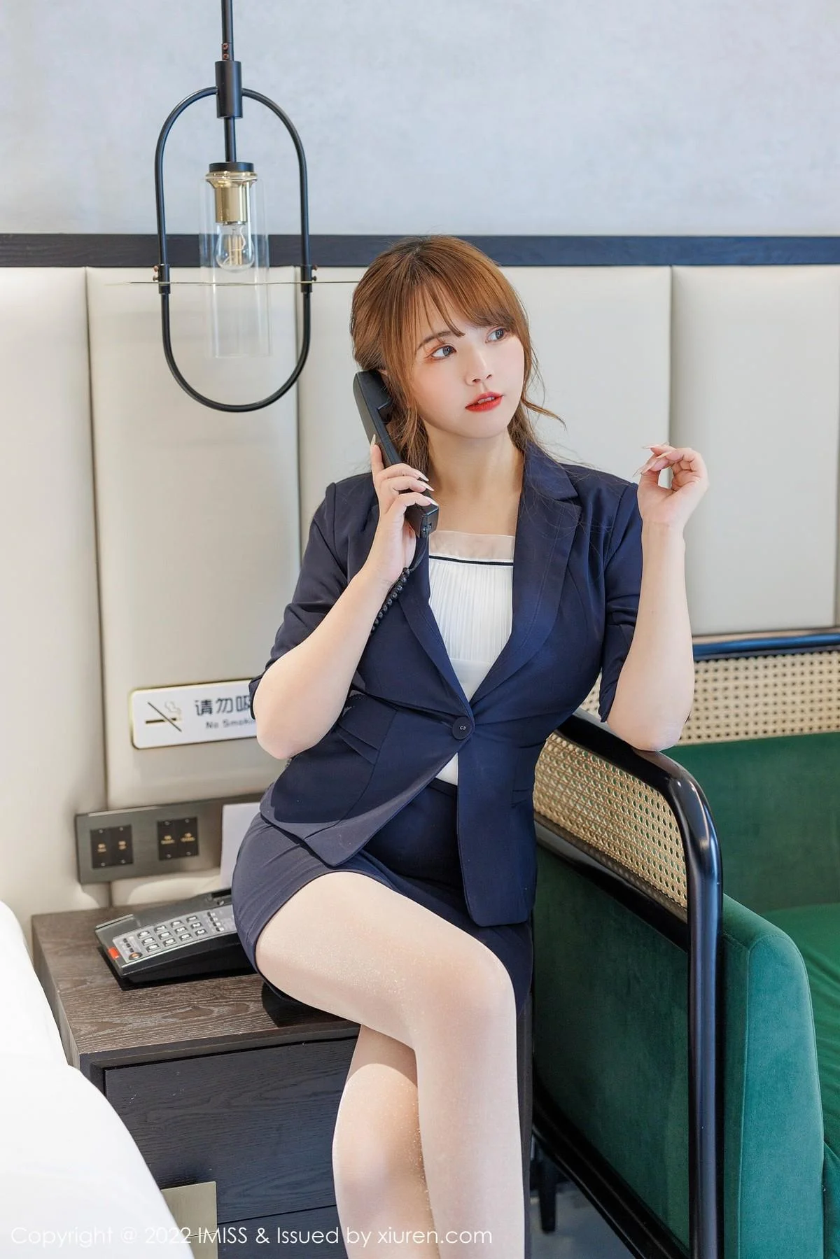 张思允Nice云南心愿脱蓝色OL制服露紫色内衣撩人绝美写真 第 71 张