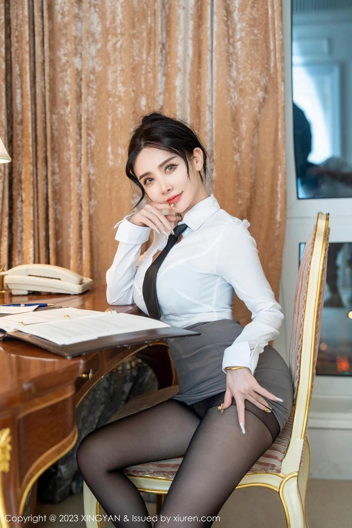 潘娇娇性感白T配灰短裙露黑色轻透内衣秀巨乳肥臀绝美写真 第 29 张