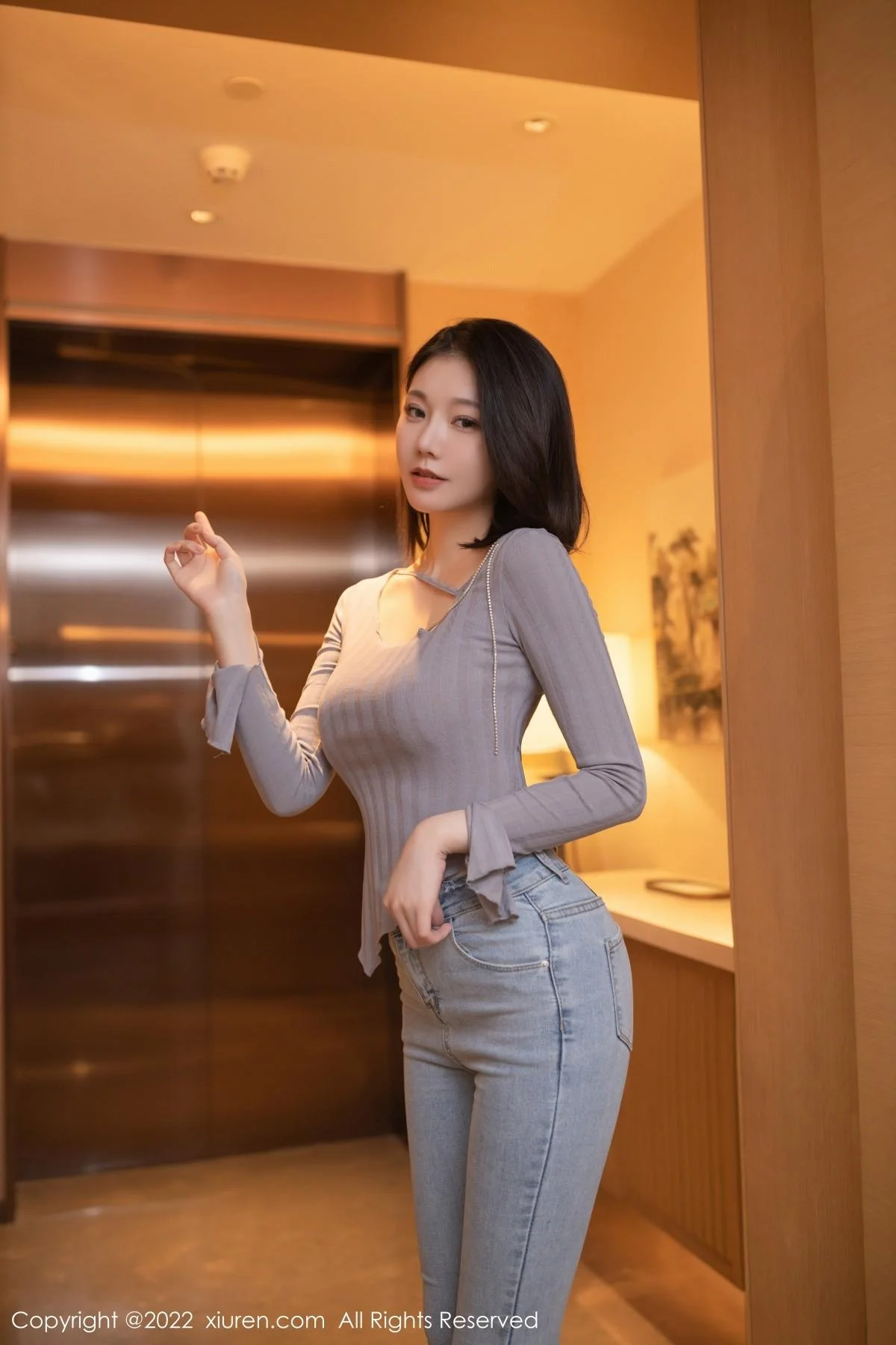 安然anran珠三角旅拍半脱露蕾丝内衣配超薄肉丝绝美写真 第 35 张