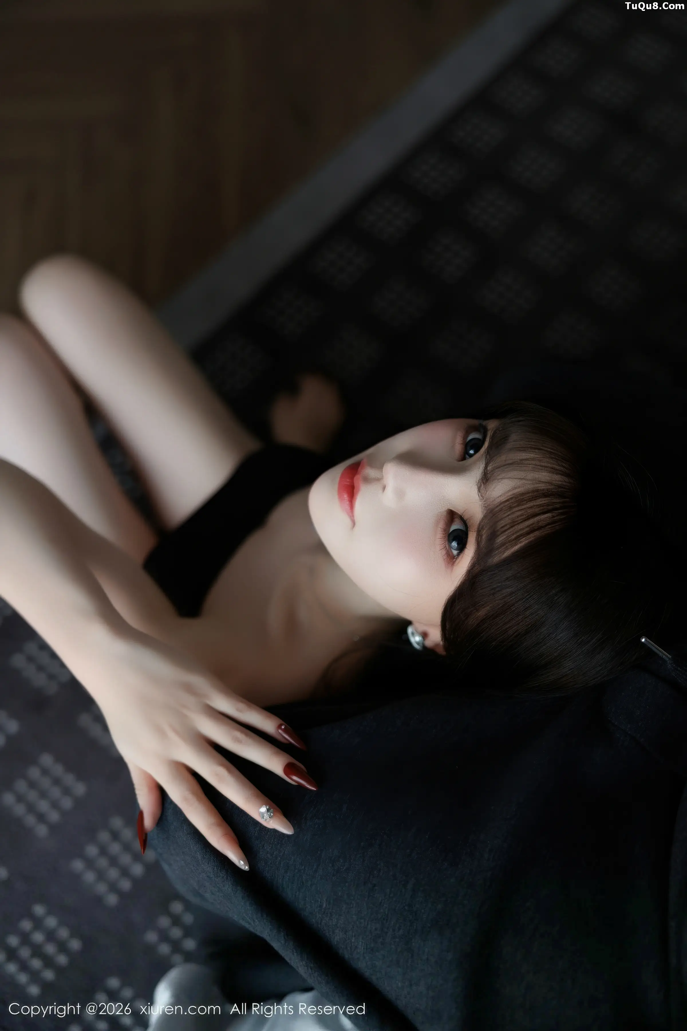 莉芝荔枝性感黑色情趣内衣配超薄肉丝秀完美身材绝美写真 第 111 张