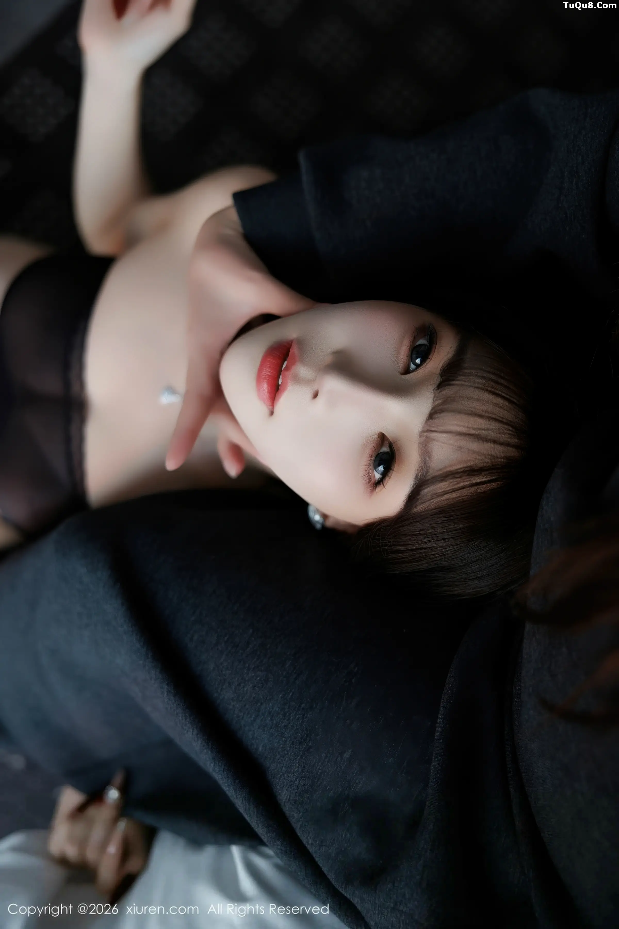 莉芝荔枝性感黑色情趣内衣配超薄肉丝秀完美身材绝美写真 第 113 张