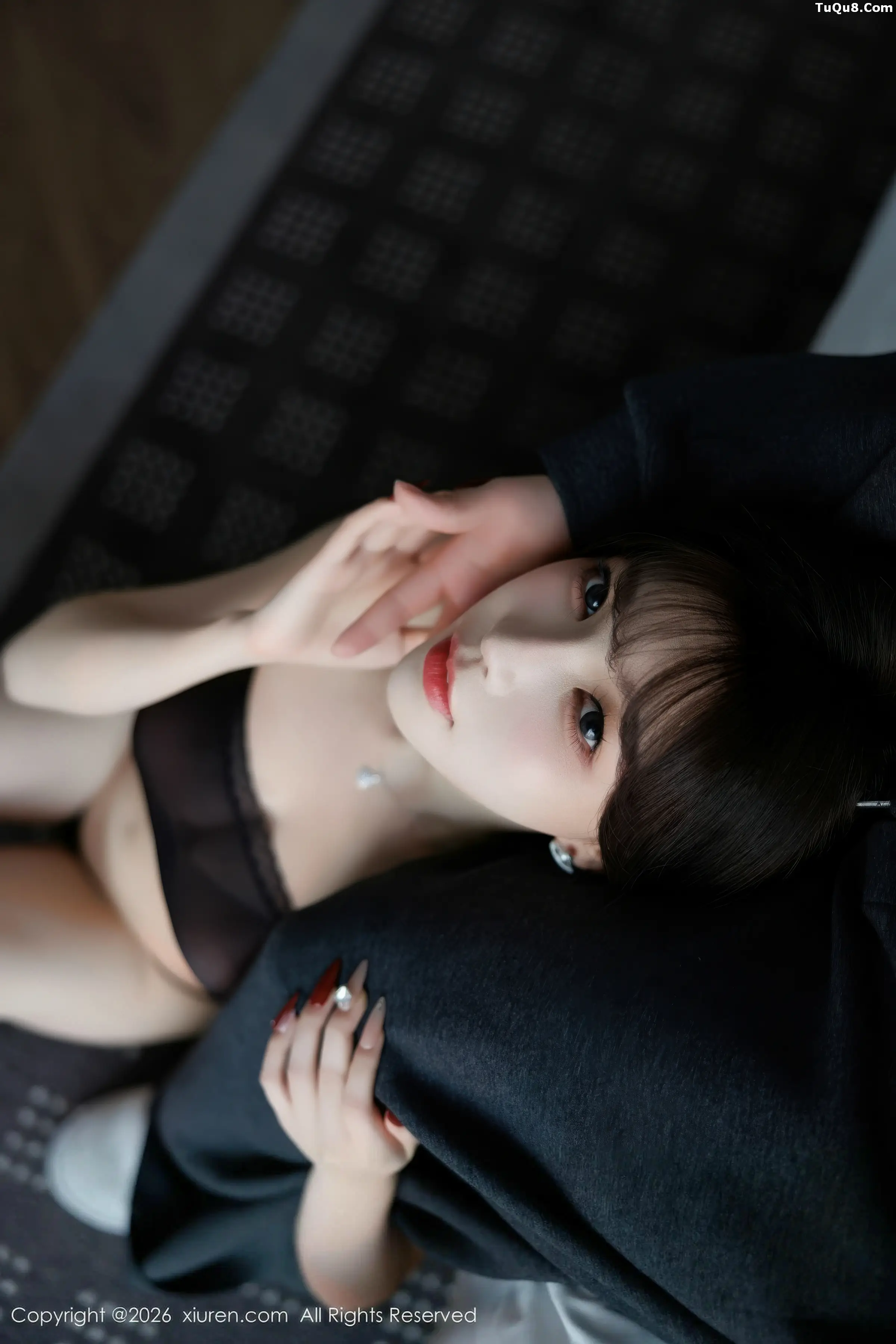 莉芝荔枝性感黑色情趣内衣配超薄肉丝秀完美身材绝美写真 第 115 张