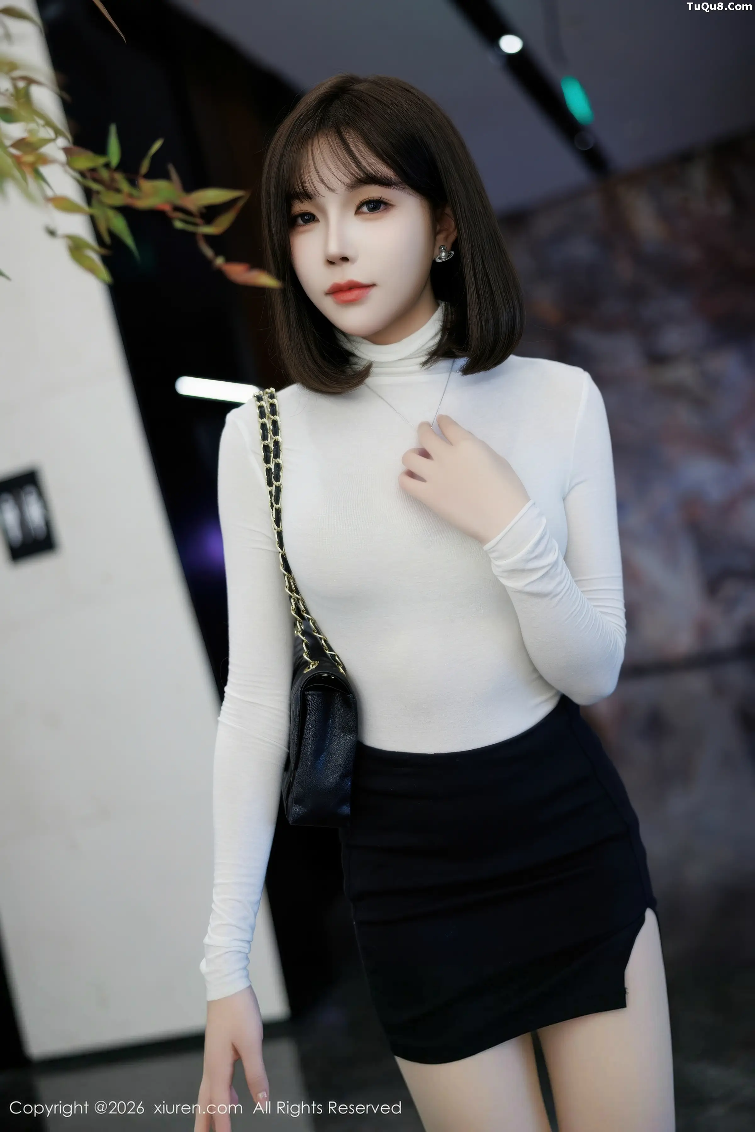 莉芝荔枝性感黑色情趣内衣配超薄肉丝秀完美身材绝美写真 第 24 张