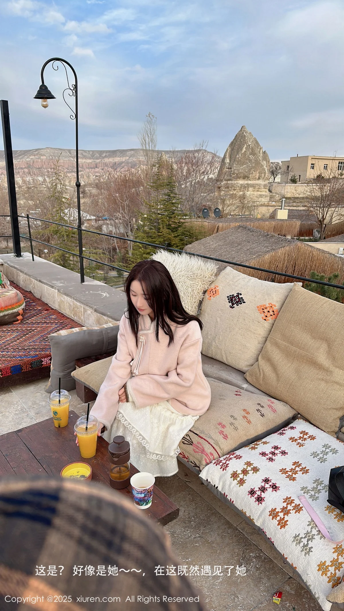 杏子Yada性感黑色蕾丝情趣内衣配黑丝袜秀曼妙身姿绝美写真 第 5 张