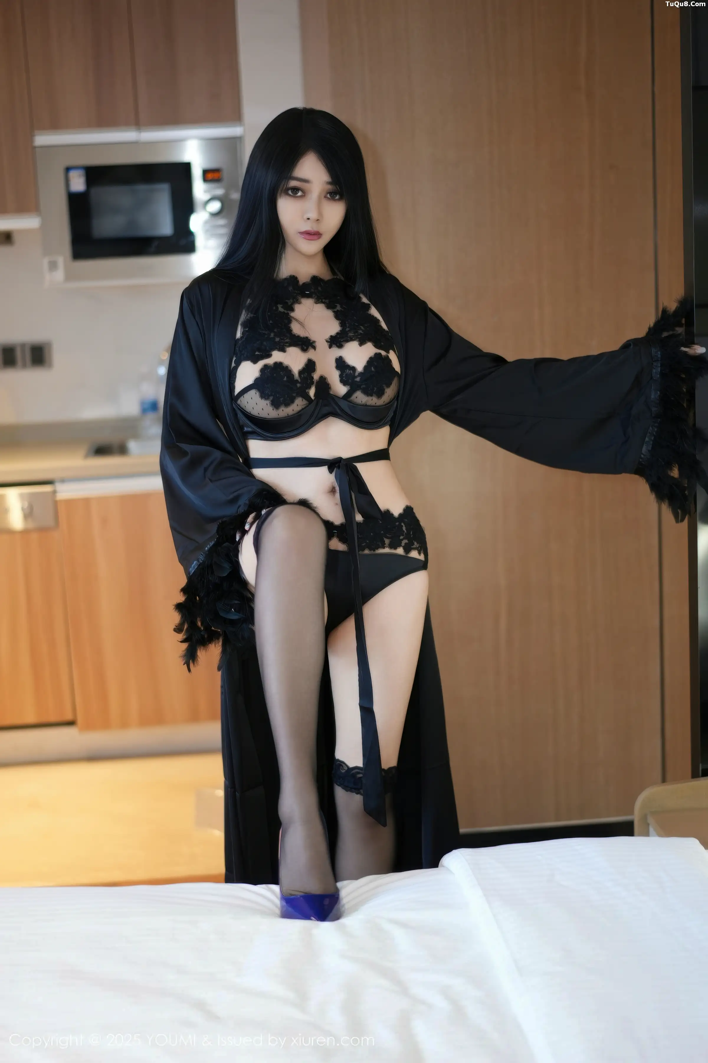 凯竹Quinn性感黑色情趣内衣配黑色丝袜秀丰腴身姿绝美写真 第 18 张