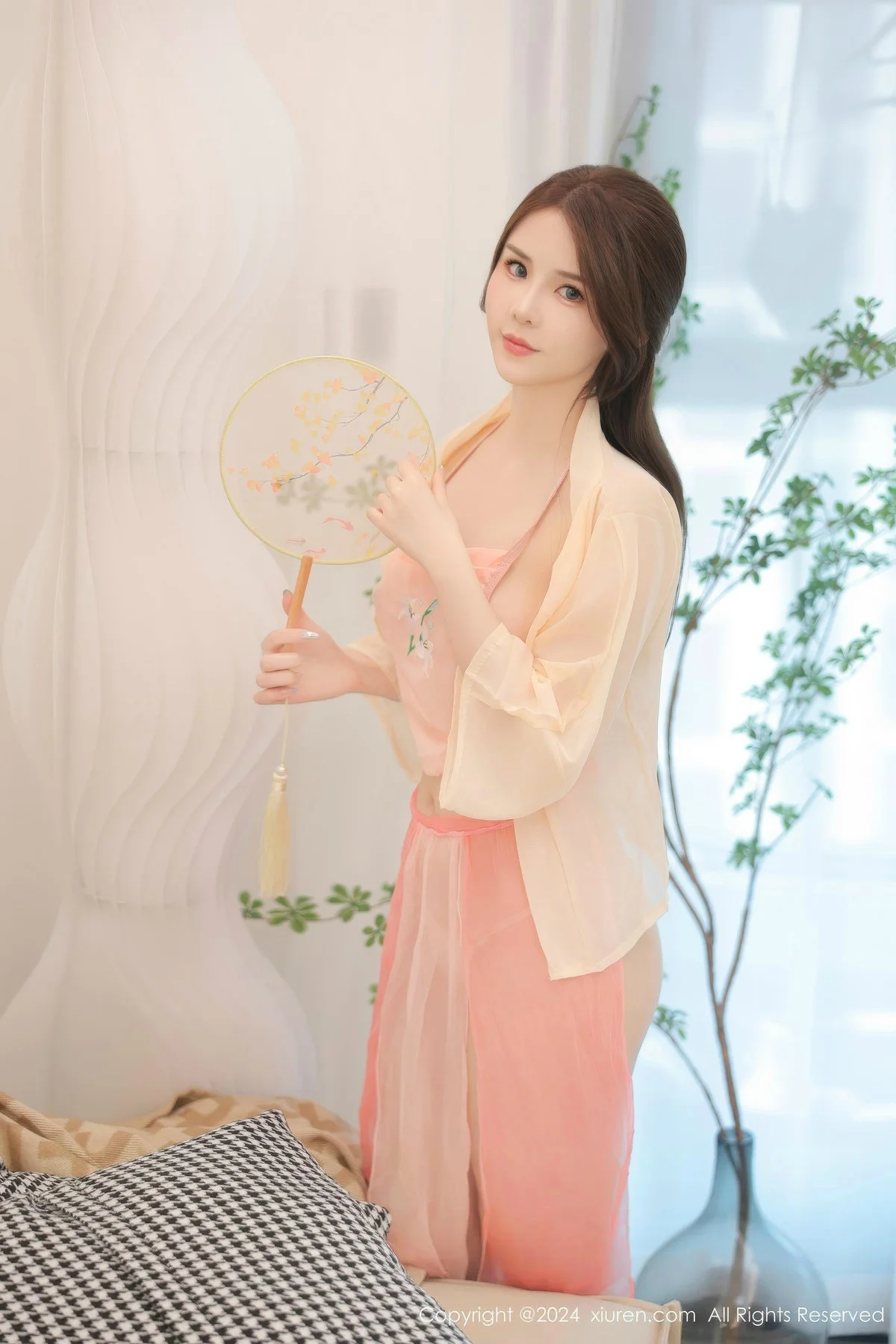 软软酱私房性感粉色古装薄纱服饰秀曼妙身姿惹火绝美写真 第 25 张
