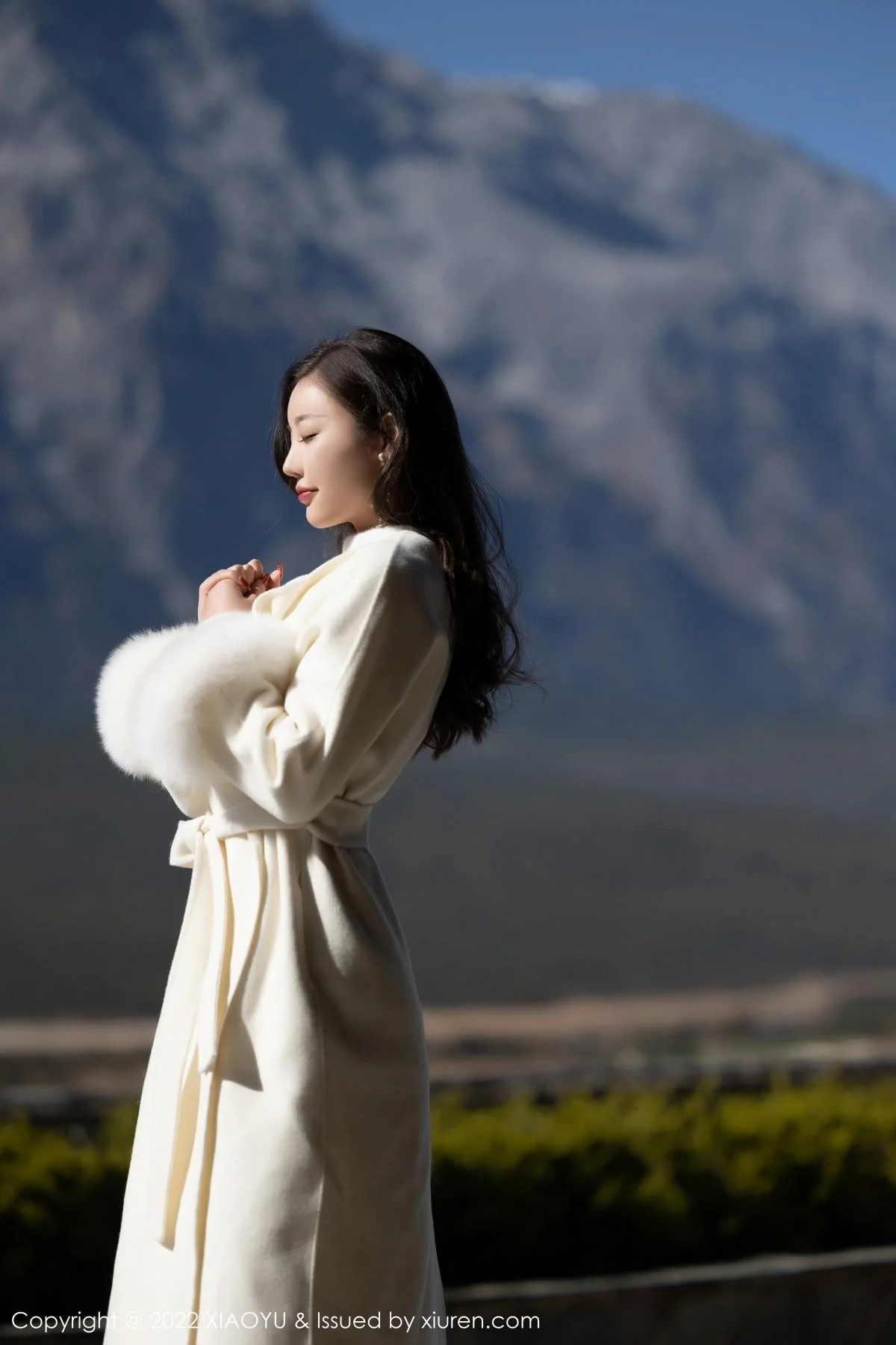 杨晨晨Yome丽江心愿旅拍白色收身上衣配超薄肉丝绝美写真 第 5 张