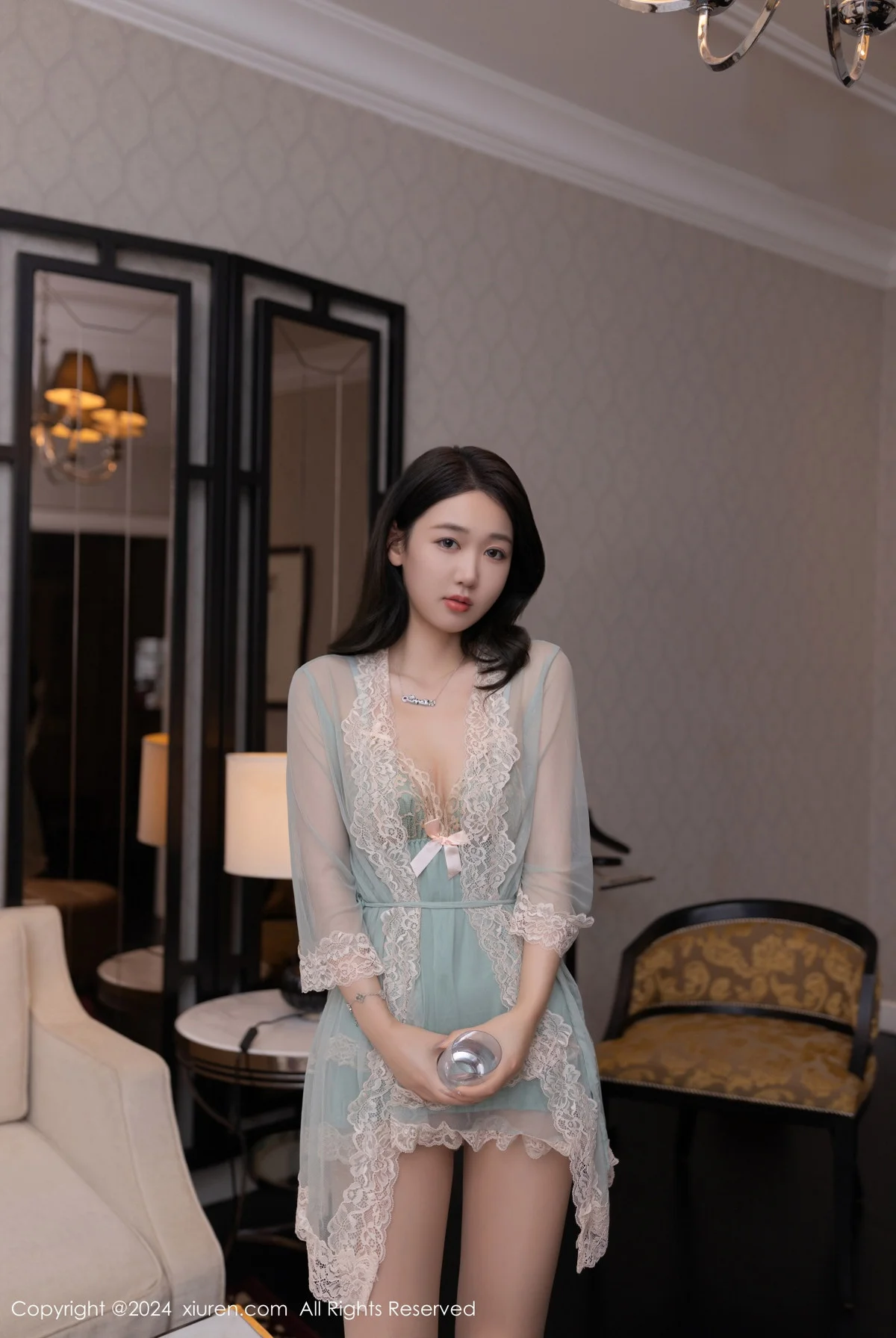 唐安琪外卖主题性感浅色蕾丝连衣裙配超薄肉丝完美绝美写真 第 12 张