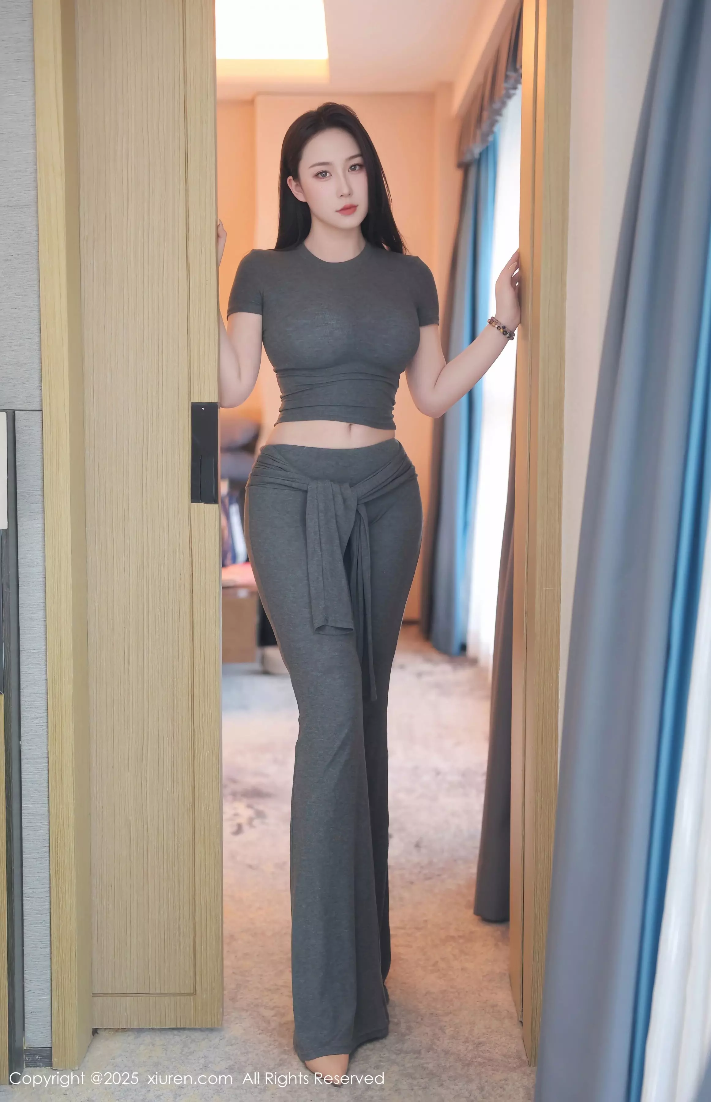 林昔予yorki性感灰色瑜伽服露白色情趣内衣秀凹凸身材绝美写真 第 6 张