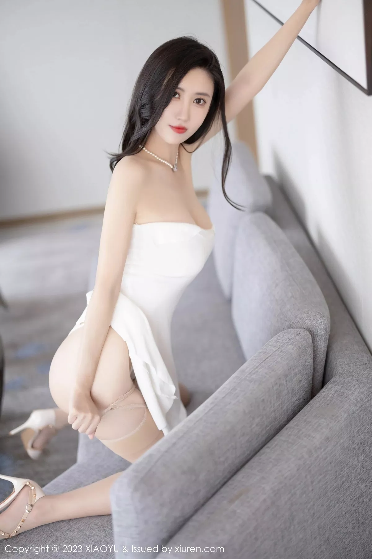 章芃芃性感白色连衣短裙露链式情趣内衣秀火辣身材绝美写真 第 74 张