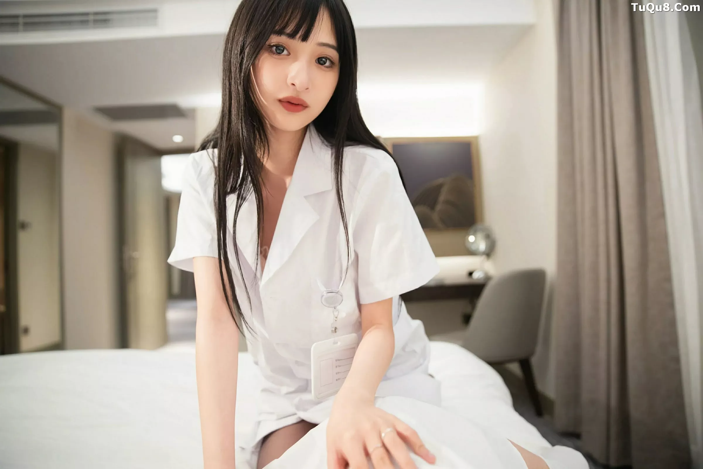 茂木希子性感白色护士服饰配超薄黑丝秀完美身材绝美写真 第 44 张
