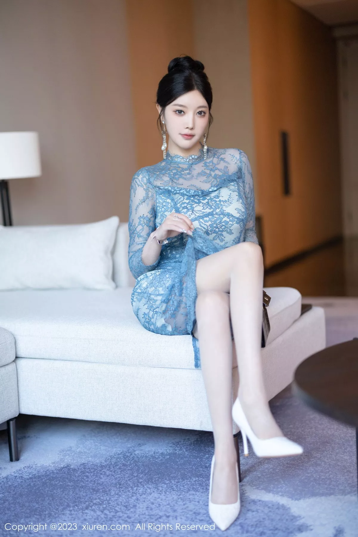 杨晨晨蓝灰色薄纱旗袍+性感淡蓝情趣服秀惹火身材绝美写真 第 11 张