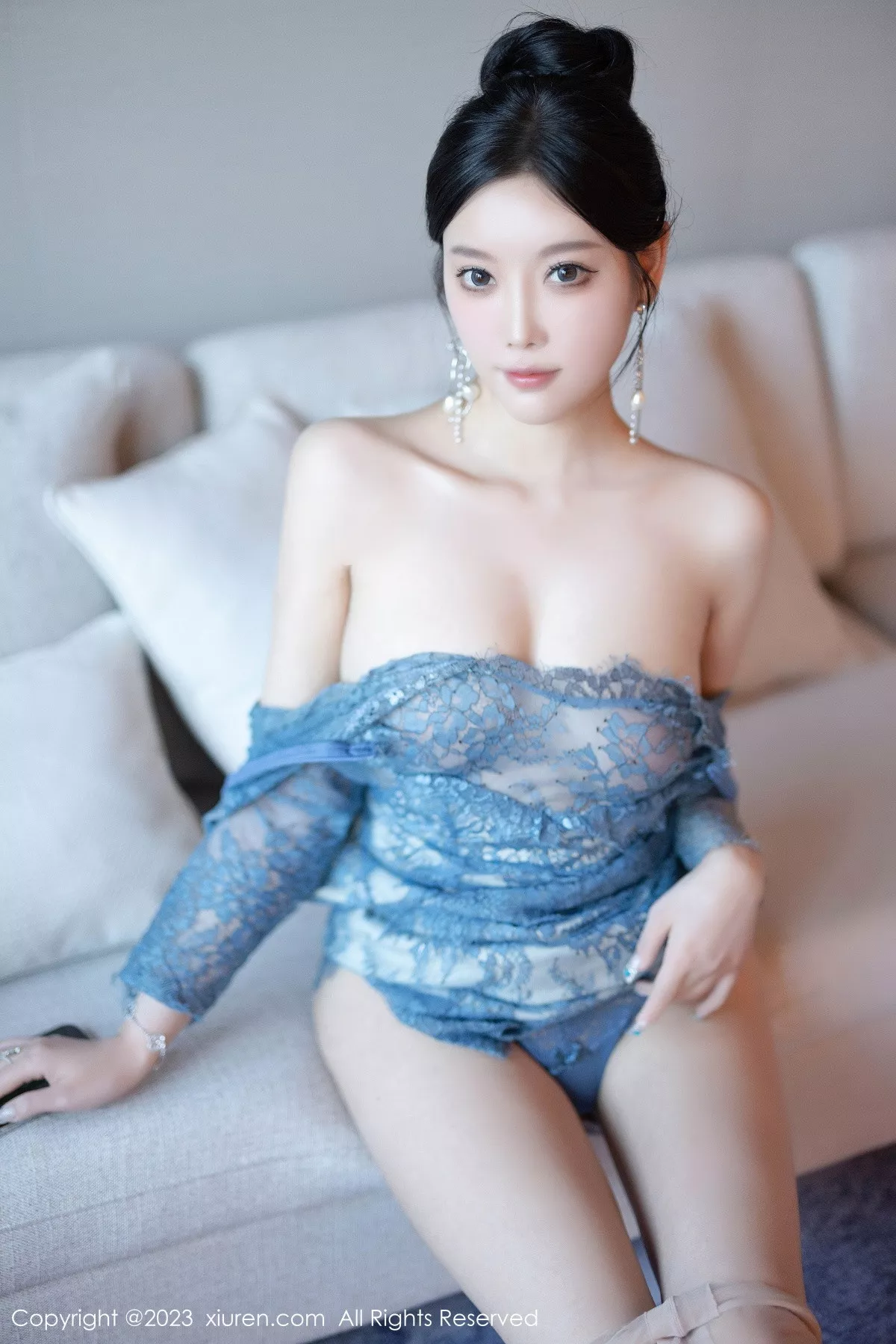 杨晨晨蓝灰色薄纱旗袍+性感淡蓝情趣服秀惹火身材绝美写真 第 46 张