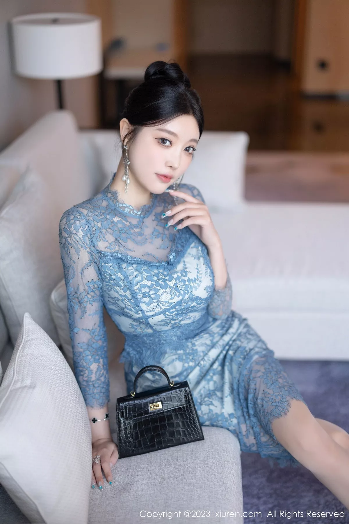 杨晨晨蓝灰色薄纱旗袍+性感淡蓝情趣服秀惹火身材绝美写真 第 5 张