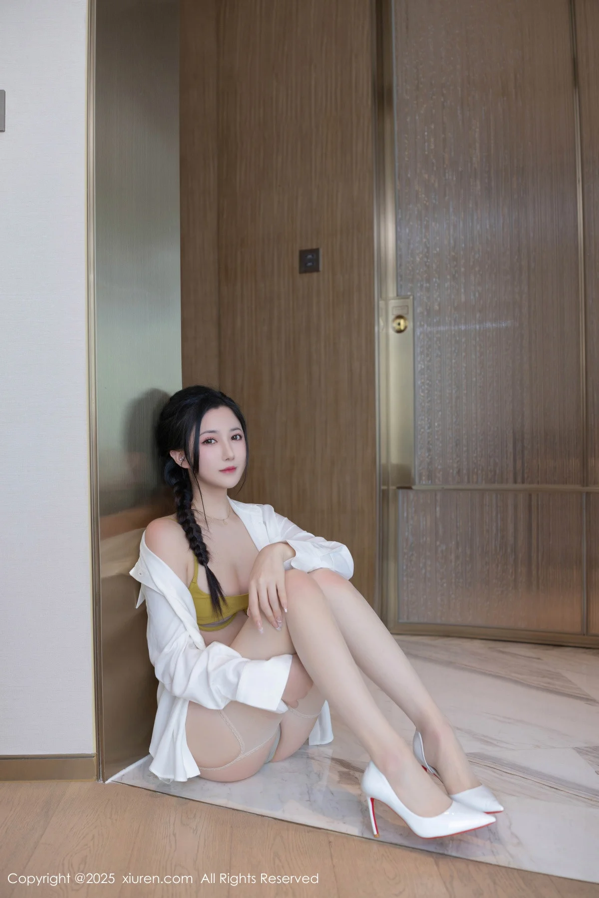 鱼子酱Fish白衬衫露性感内衣配肉丝吊袜秀曼妙身材绝美写真 第 6 张
