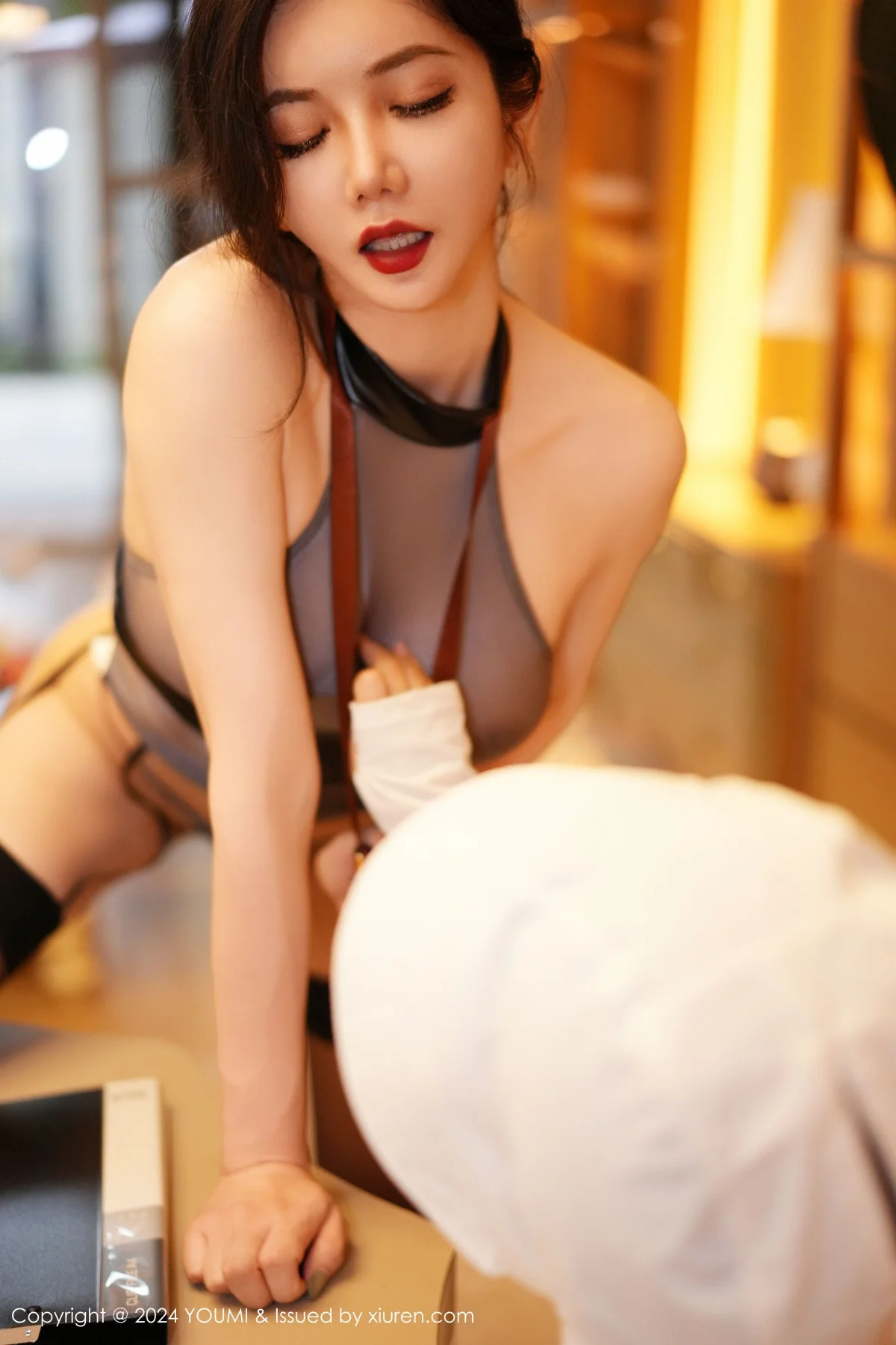 心妍小公主黑色轻透情趣服饰配黑丝吊袜秀惹火身材绝美写真 第 61 张