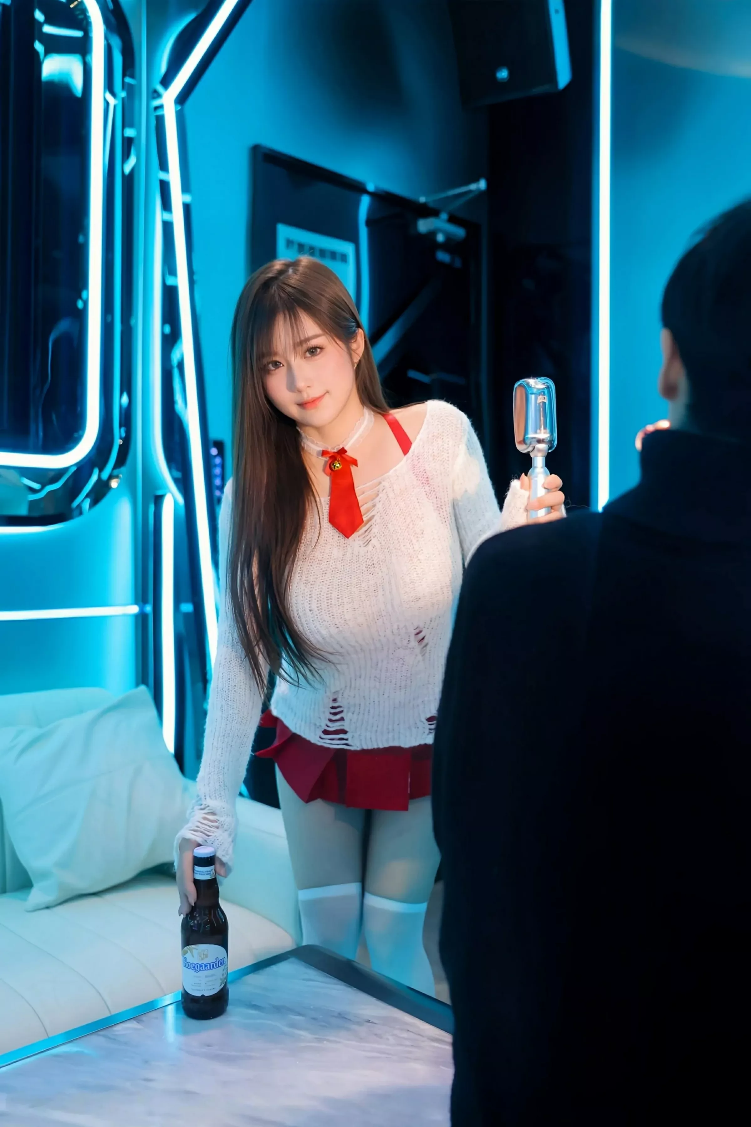 小肉肉咪私房性感白色蕾丝内衣配白丝袜秀凹凸身材绝美写真 第 6 张