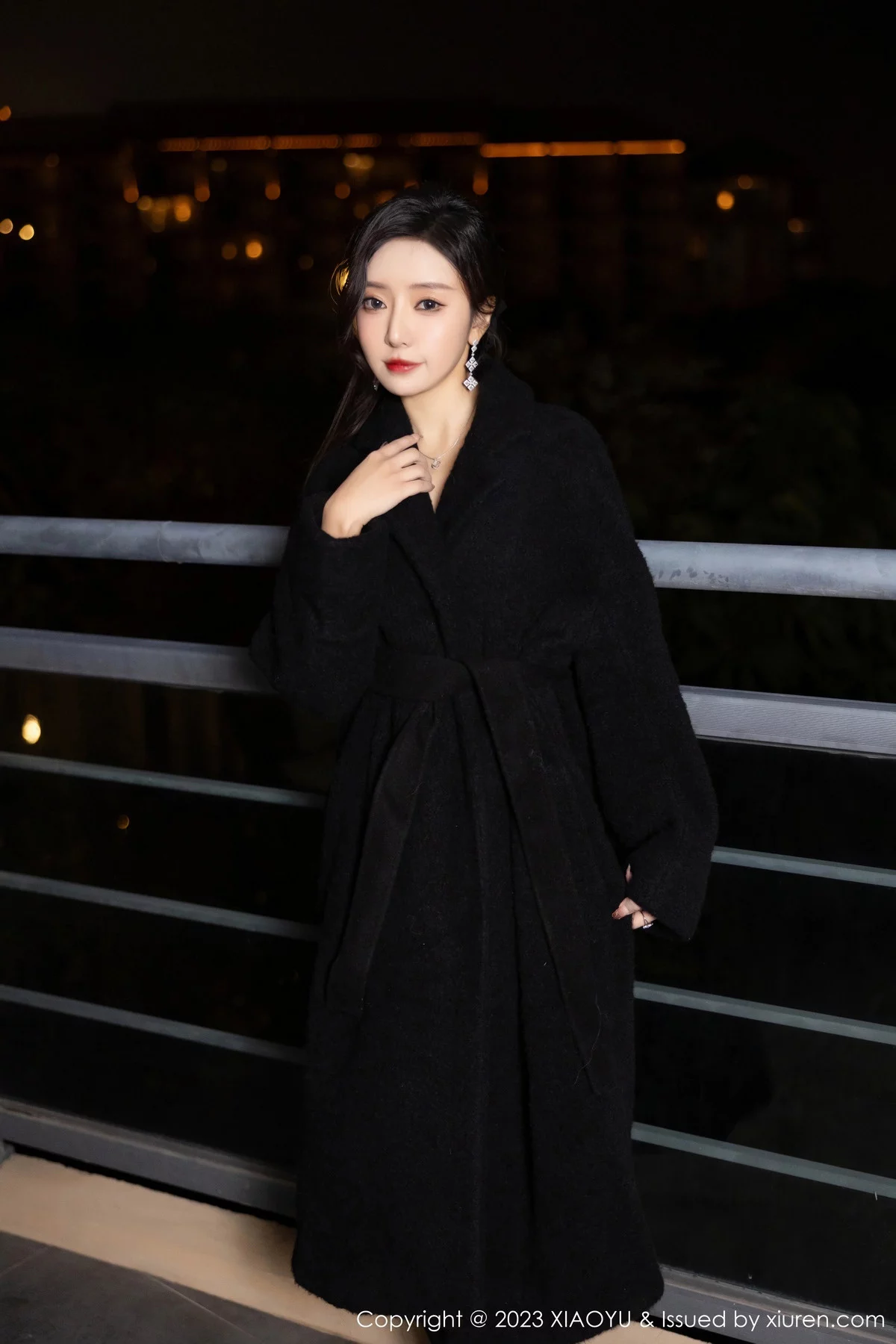 王馨瑶yanni红色吊带连衣长裙+黑色蕾丝情趣服迷人绝美写真 第 45 张