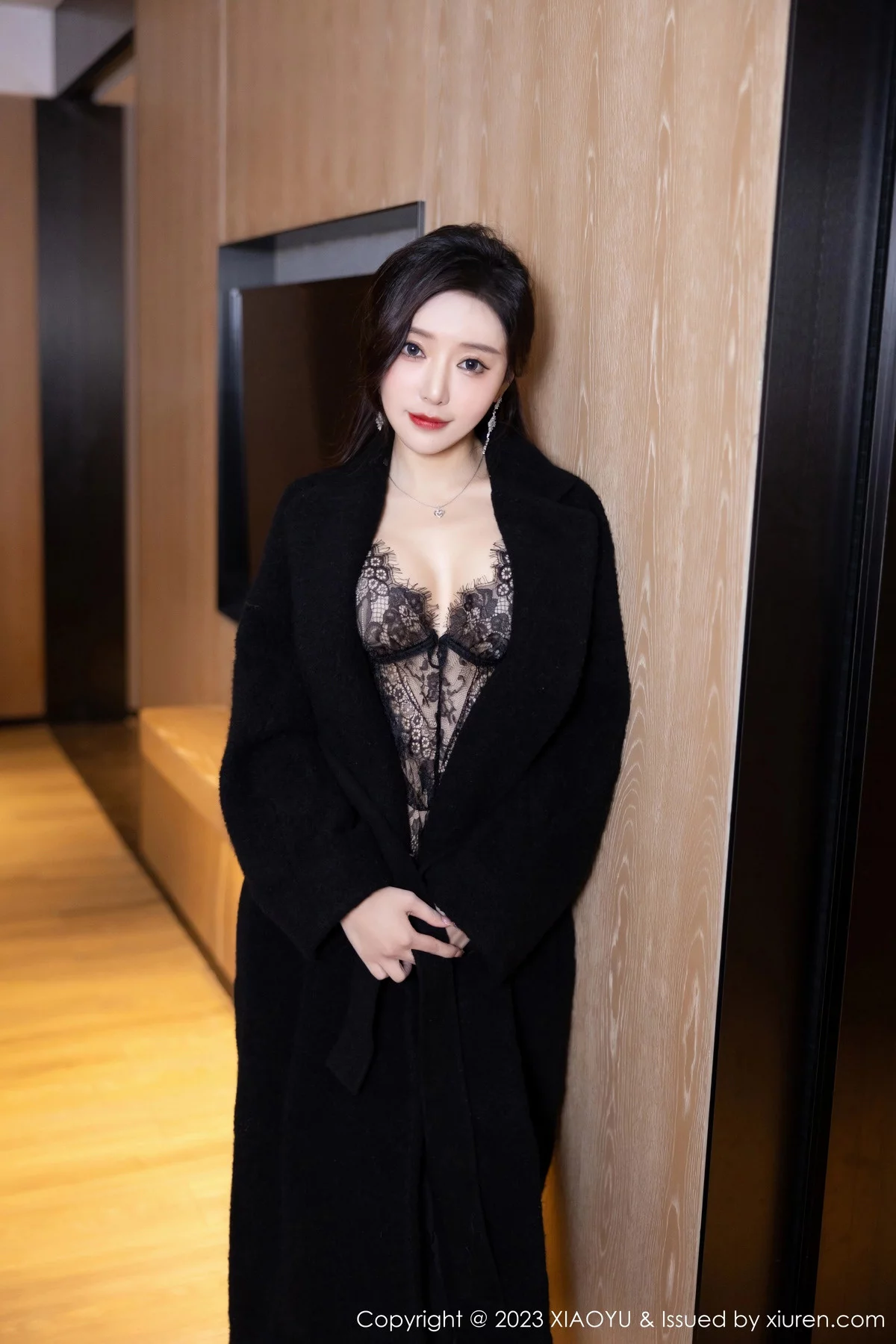 王馨瑶yanni红色吊带连衣长裙+黑色蕾丝情趣服迷人绝美写真 第 63 张