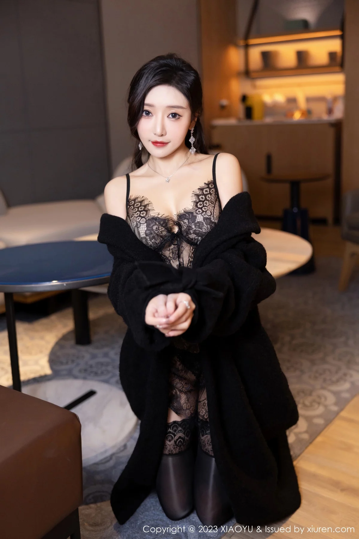 王馨瑶yanni红色吊带连衣长裙+黑色蕾丝情趣服迷人绝美写真 第 80 张