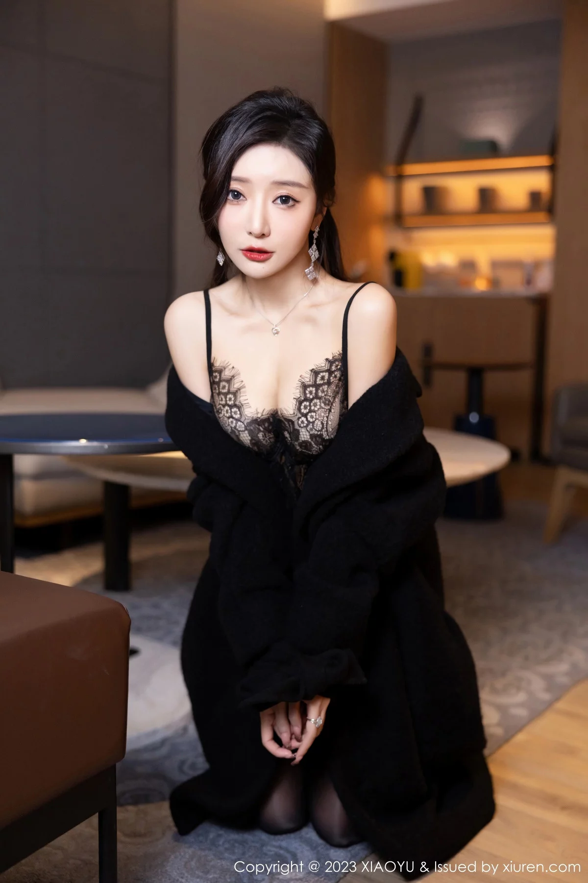 王馨瑶yanni红色吊带连衣长裙+黑色蕾丝情趣服迷人绝美写真 第 81 张