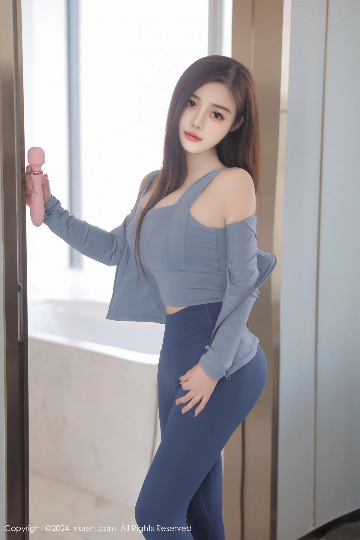王雅姗是我性感浅蓝色瑜伽服饰紧身秀完美身材迷人绝美写真 第 18 张