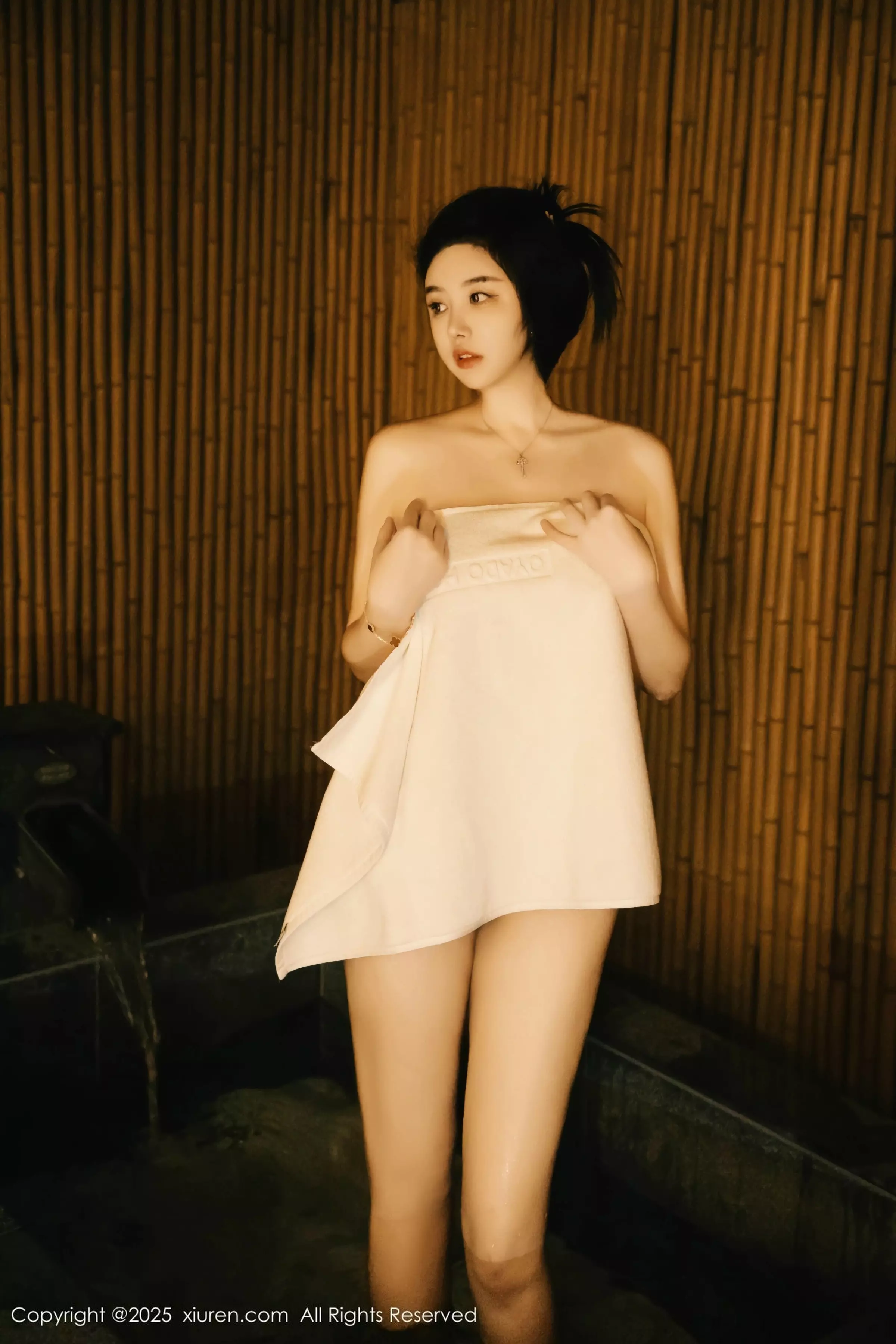 林若凡F温泉主题性感白色浴巾半撩秀丰腴身材惹火绝美写真 第 18 张