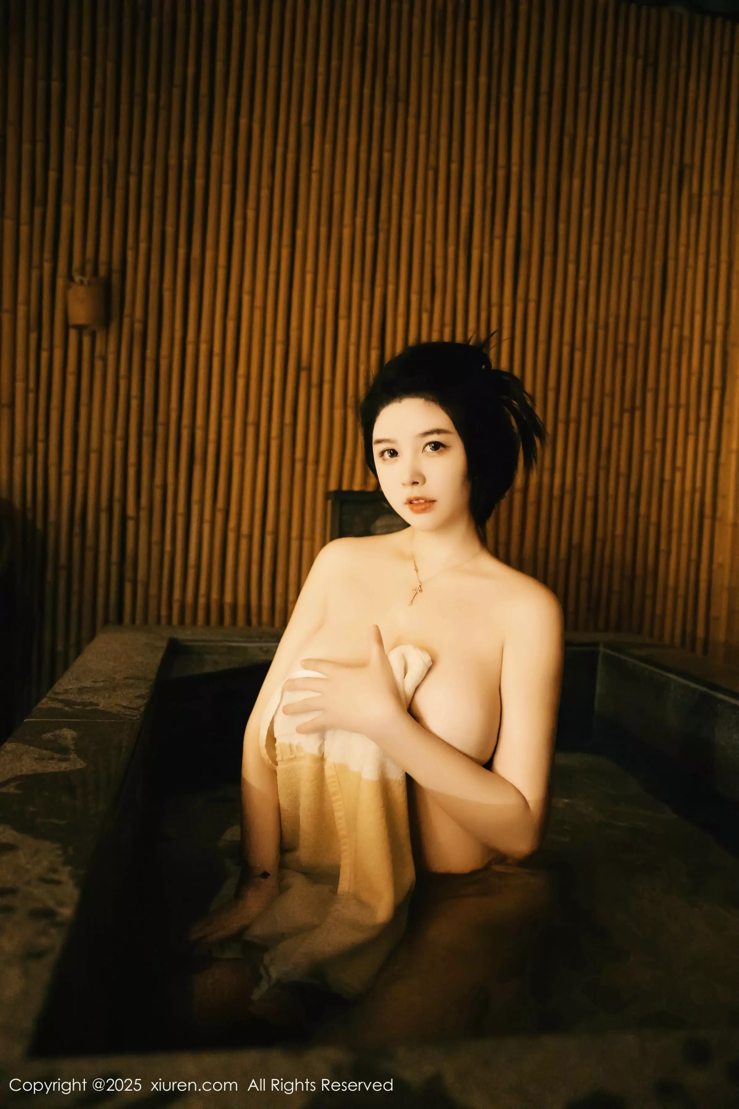 林若凡F温泉主题性感白色浴巾半撩秀丰腴身材惹火绝美写真 第 46 张