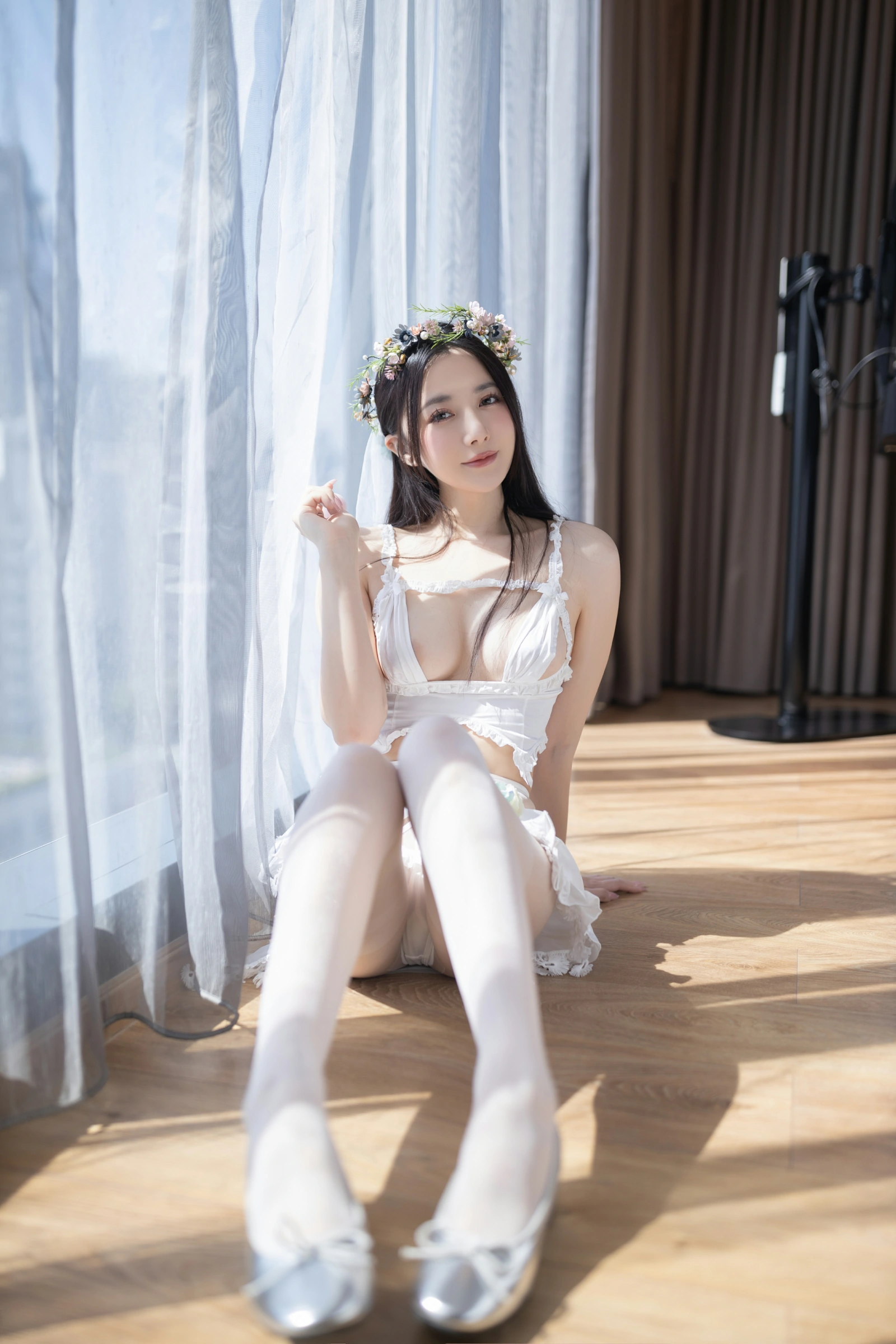 [秀人付费] 鱼子酱Fish 诱人私拍福利 三月在逃公主 第 10 张