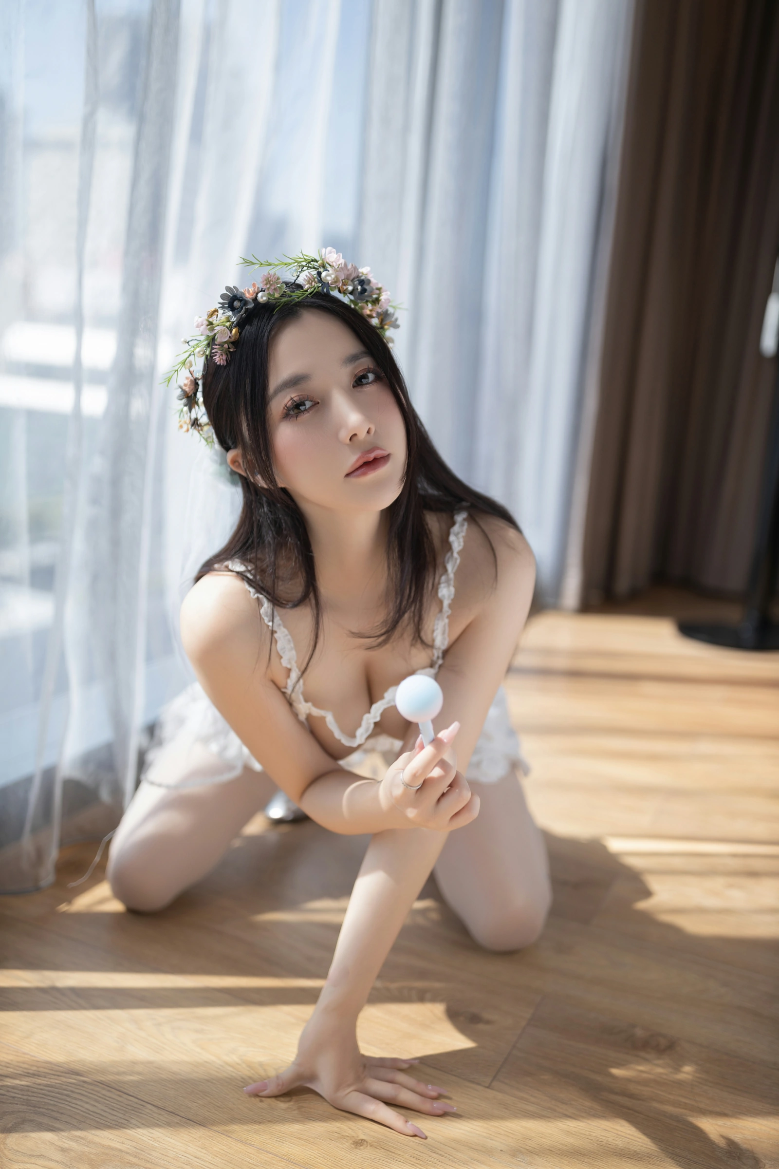 [秀人付费] 鱼子酱Fish 诱人私拍福利 三月在逃公主 第 15 张