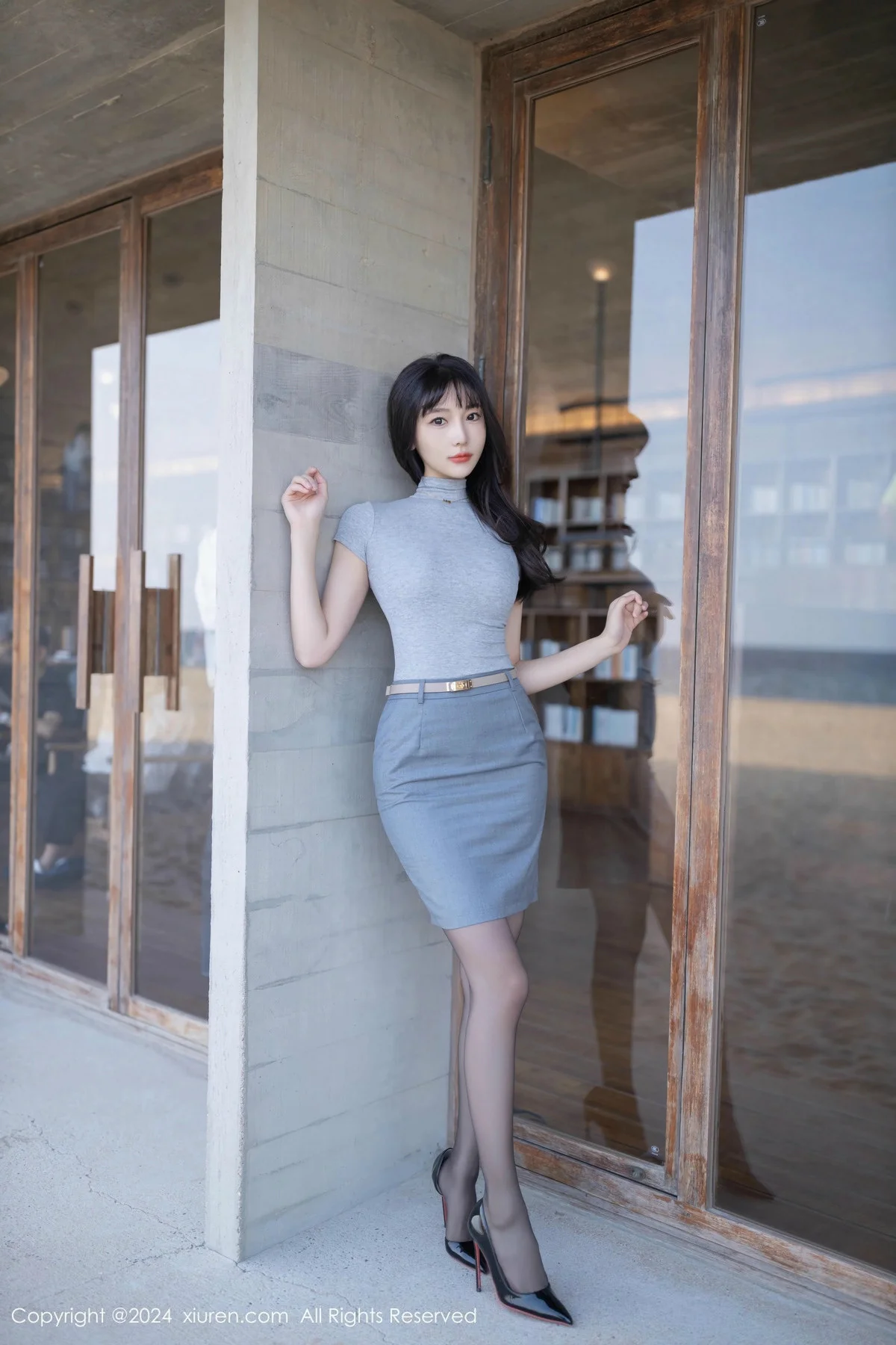 陆萱萱性感灰色OL服饰露红色内衣配开档黑丝极致魅惑写真 第 7 张