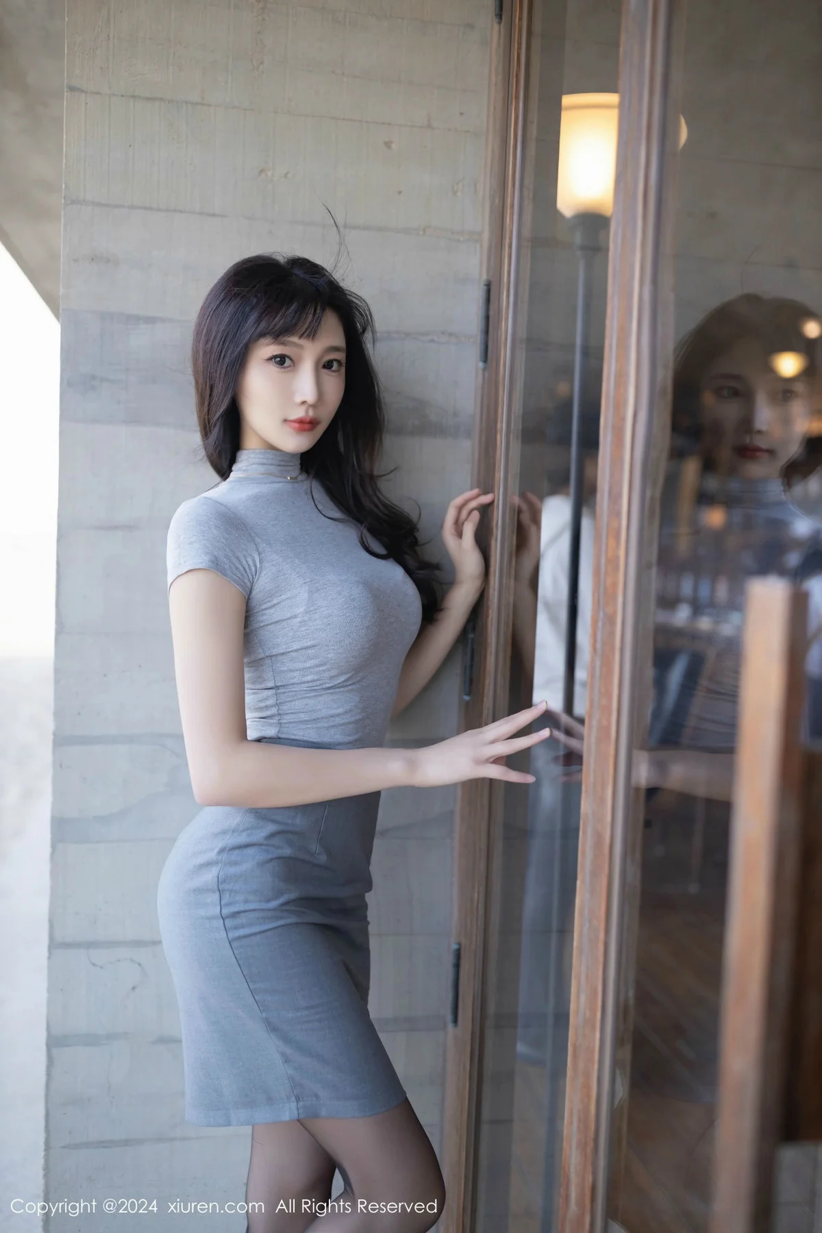 陆萱萱性感灰色OL服饰露红色内衣配开档黑丝极致魅惑写真 第 9 张