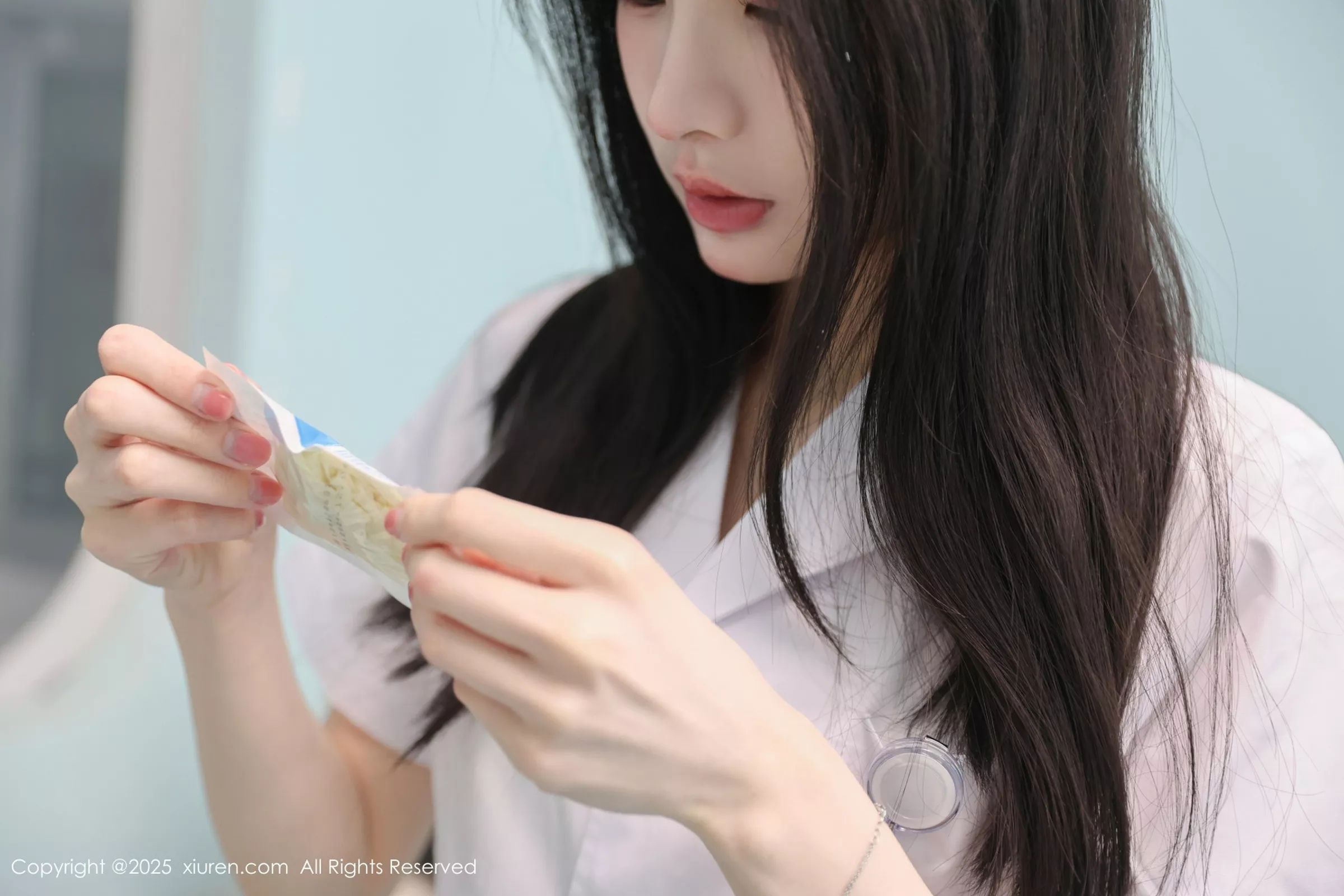 布丁wow白色护士制服配超薄肉丝秀修长美腿性感写真 第 113 张