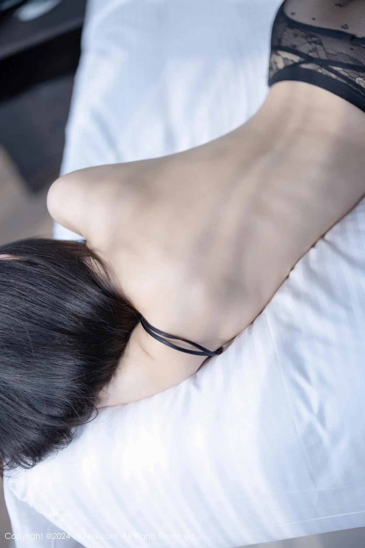 林星阑性感深色制服露黑色内衣配黑丝吊袜秀曼妙身姿绝美写真 第 173 张