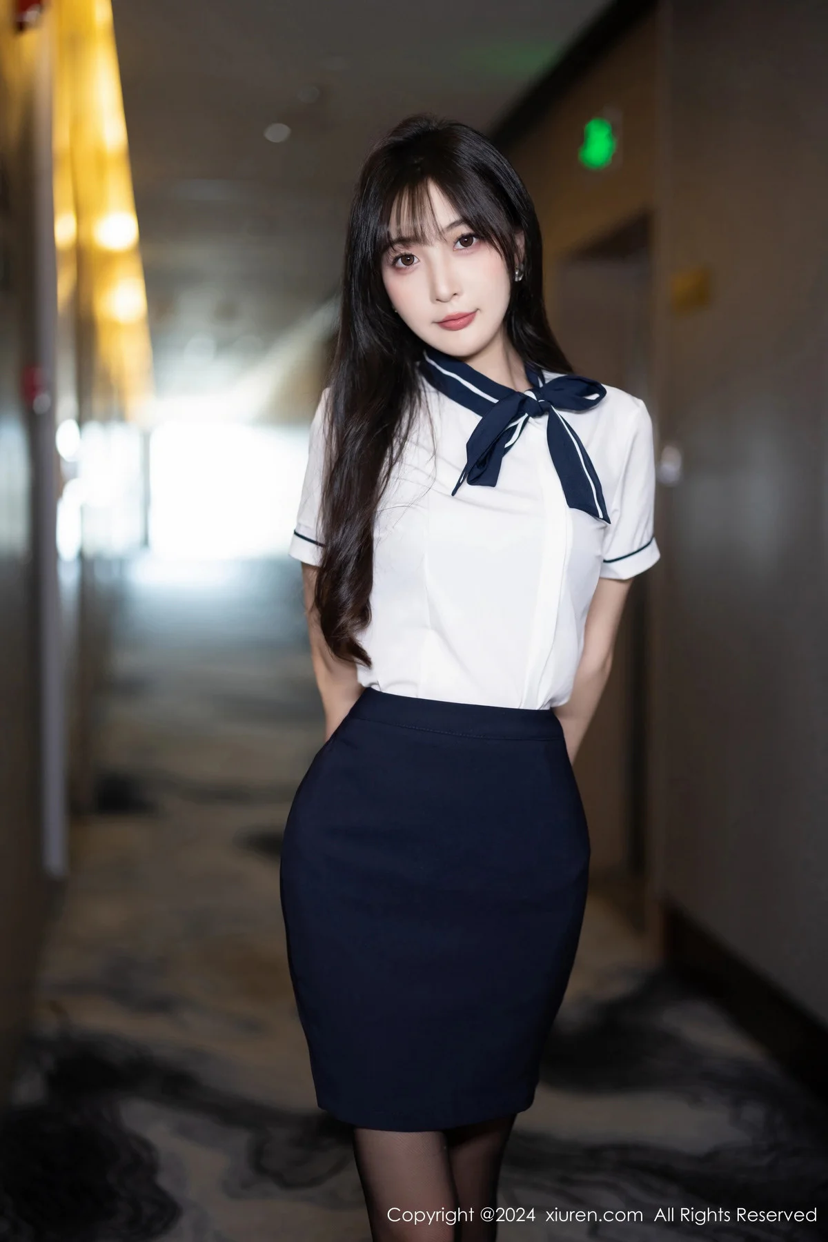林星阑性感深色制服露黑色内衣配黑丝吊袜秀曼妙身姿绝美写真 第 6 张